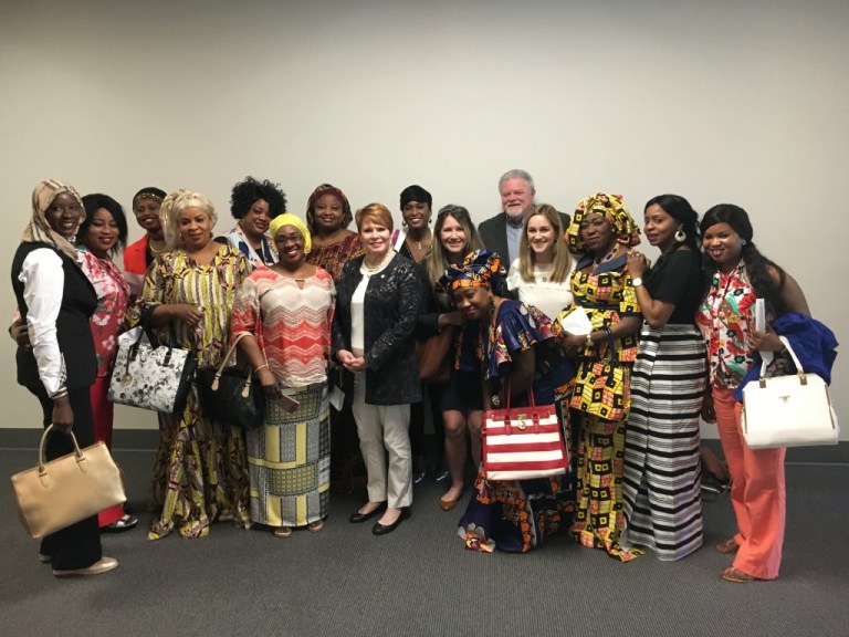 Kentucky Detangles Regulations On Hair Braiders