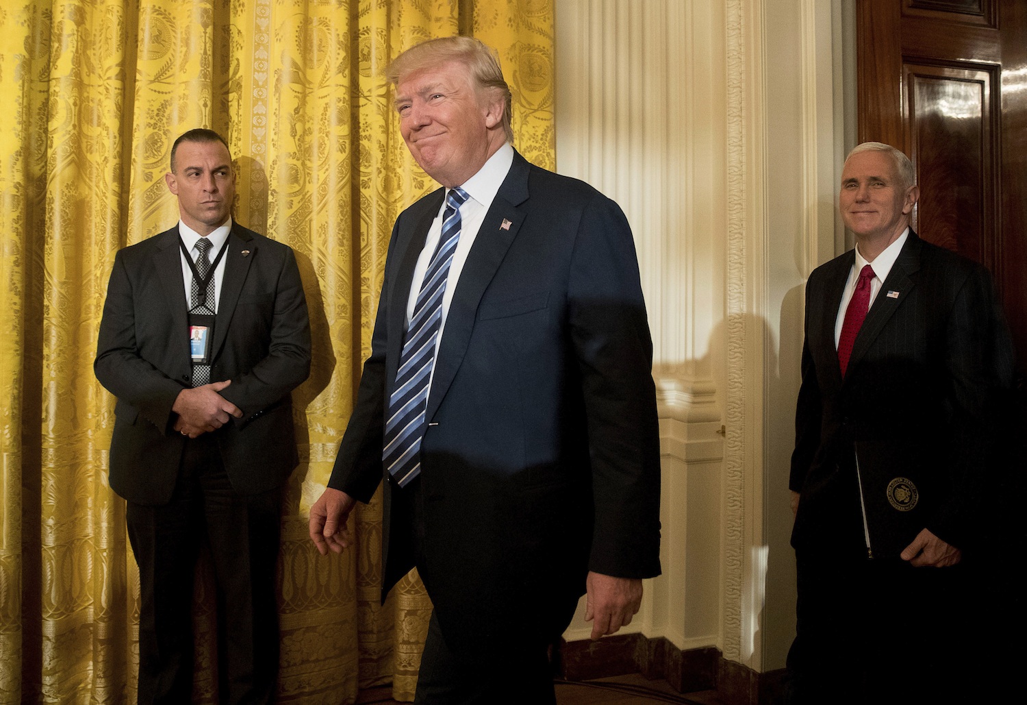 Gallup gives Trump his first job approval rating: par