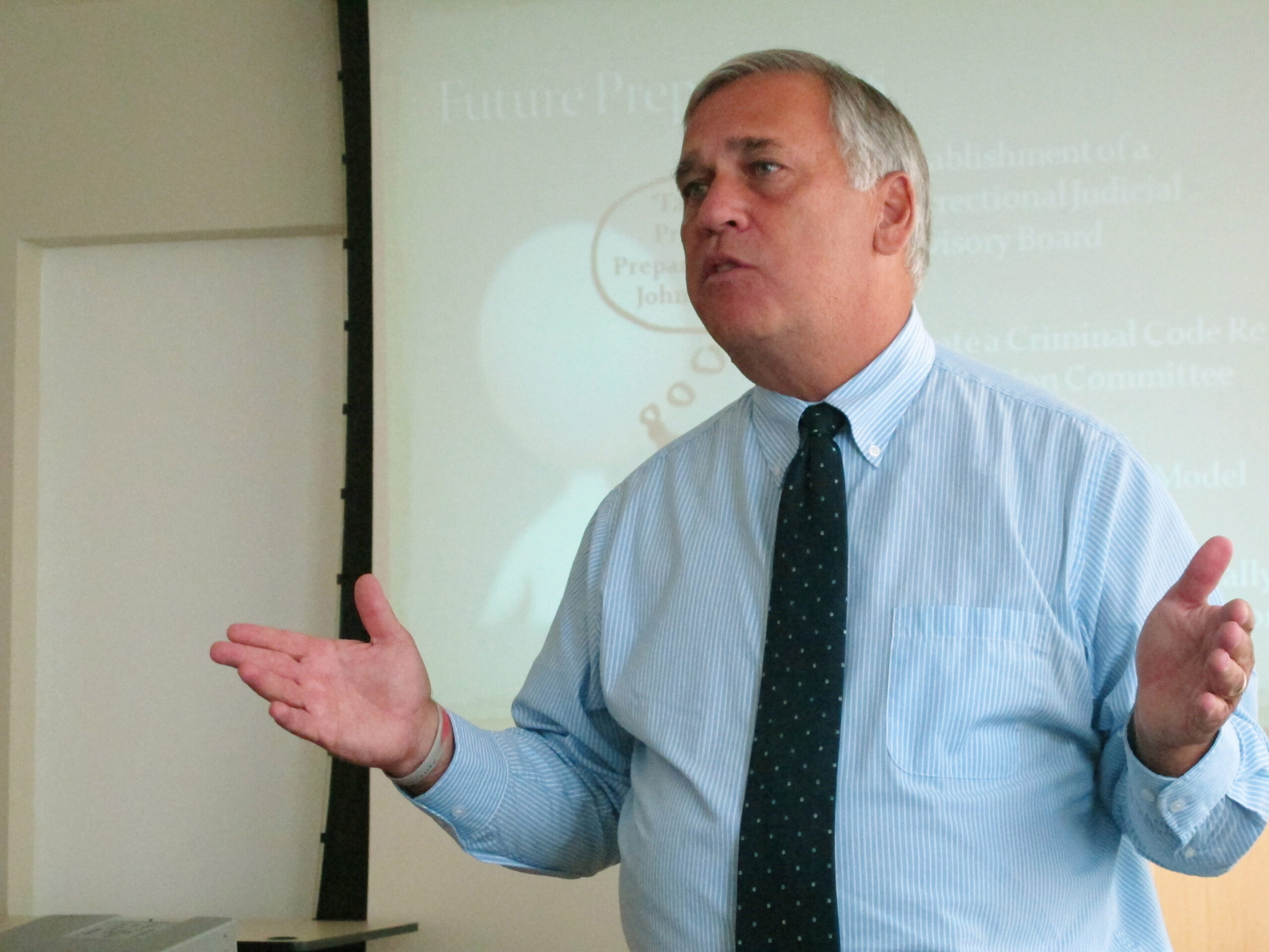 Ohio prisons, private vendor, developing new menu