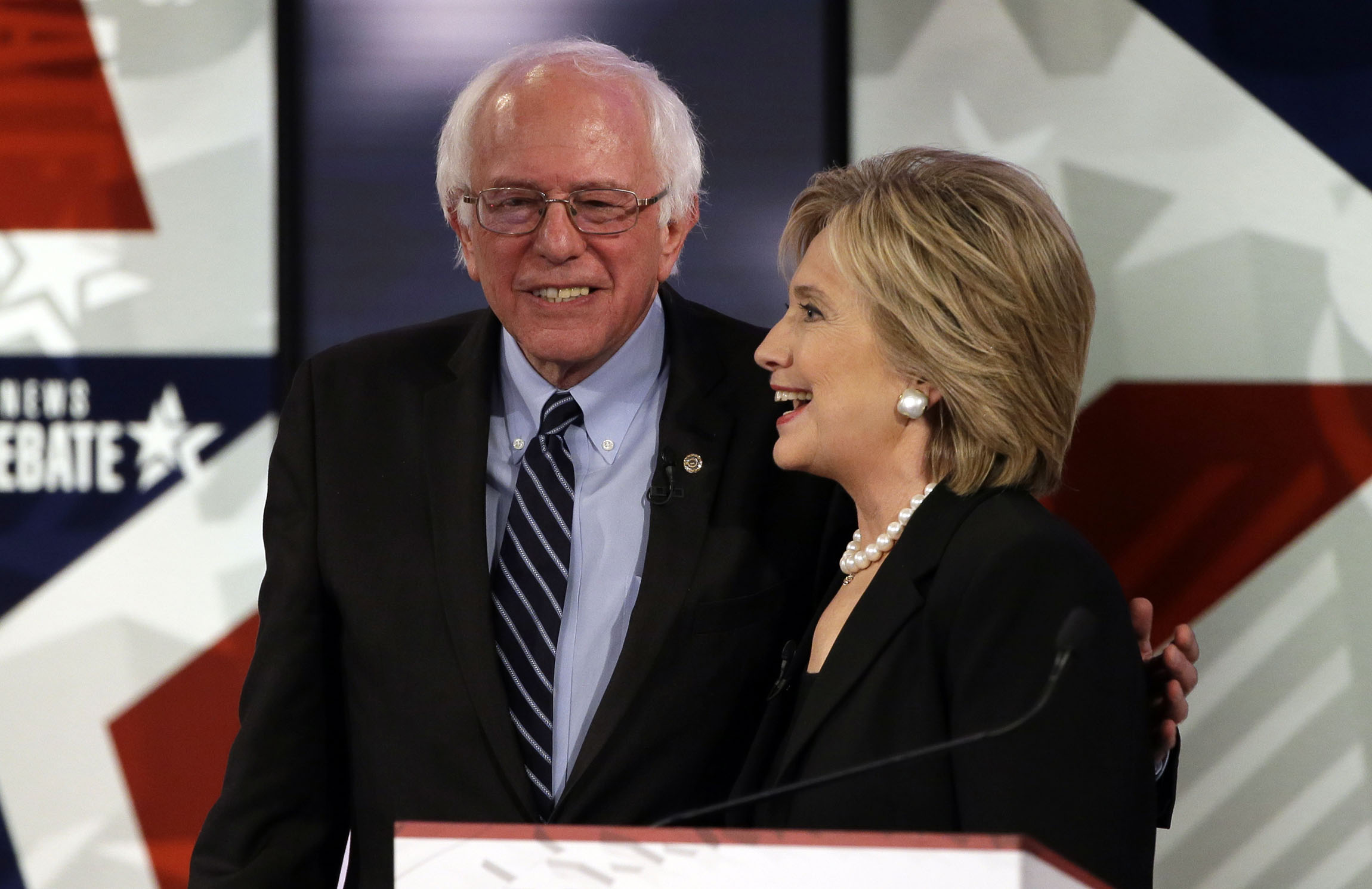 Democrats brace for Chicago battle over superdelegates