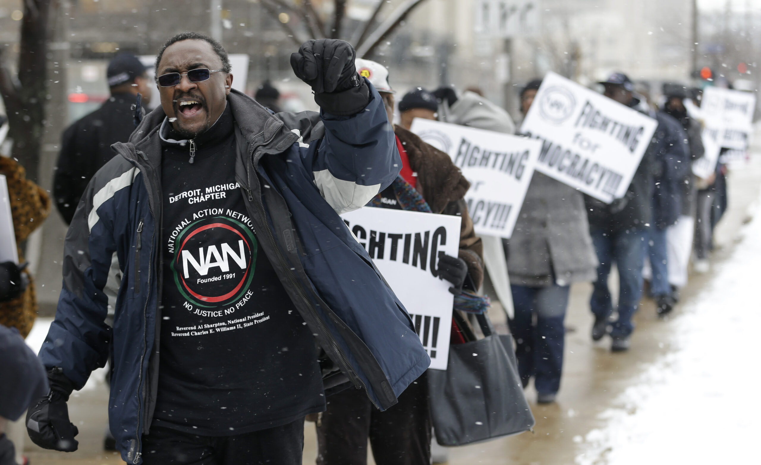 Detroit’s emergency manager extends ‘olive branch’