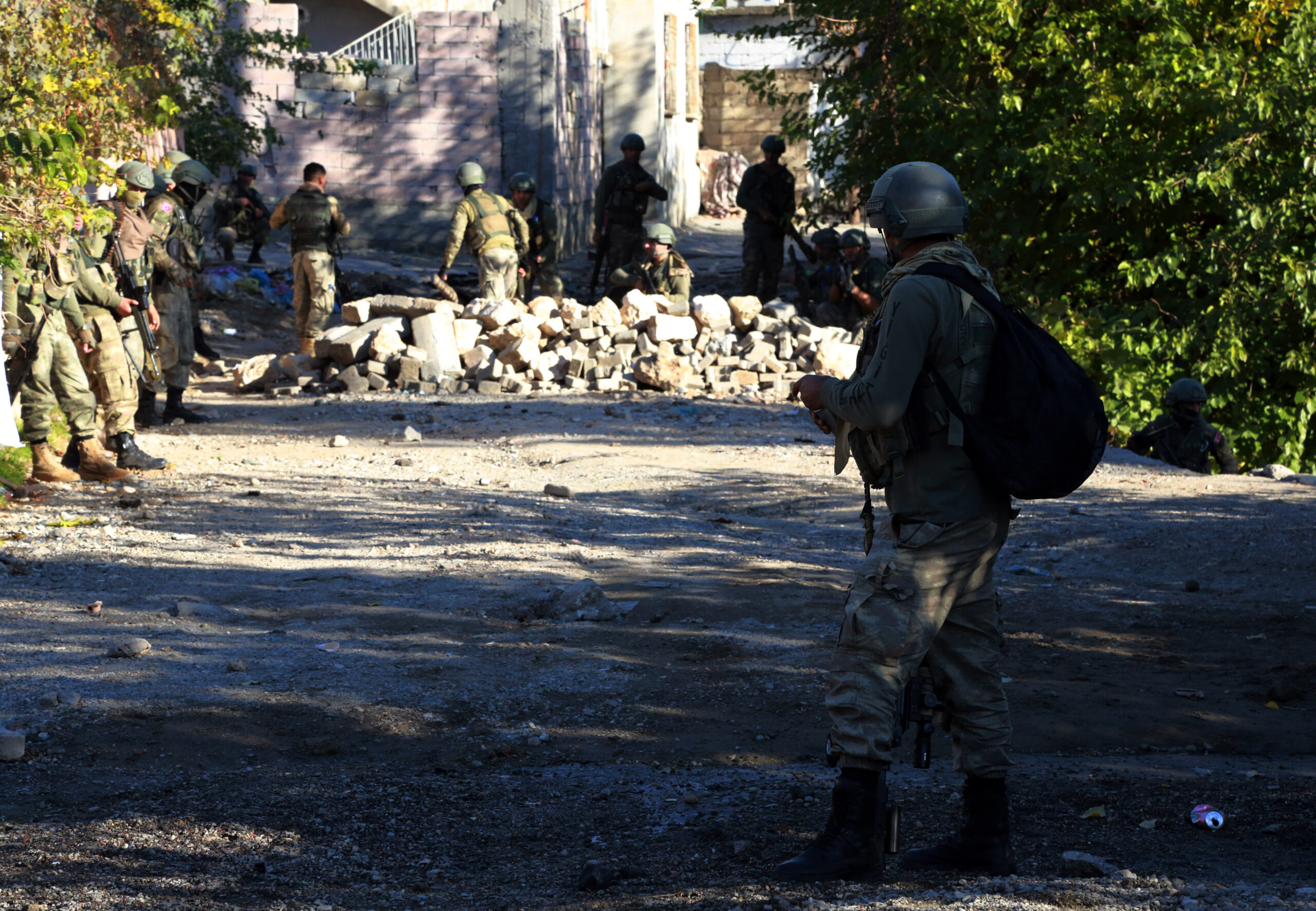 House panel votes to arm Kurdish forces