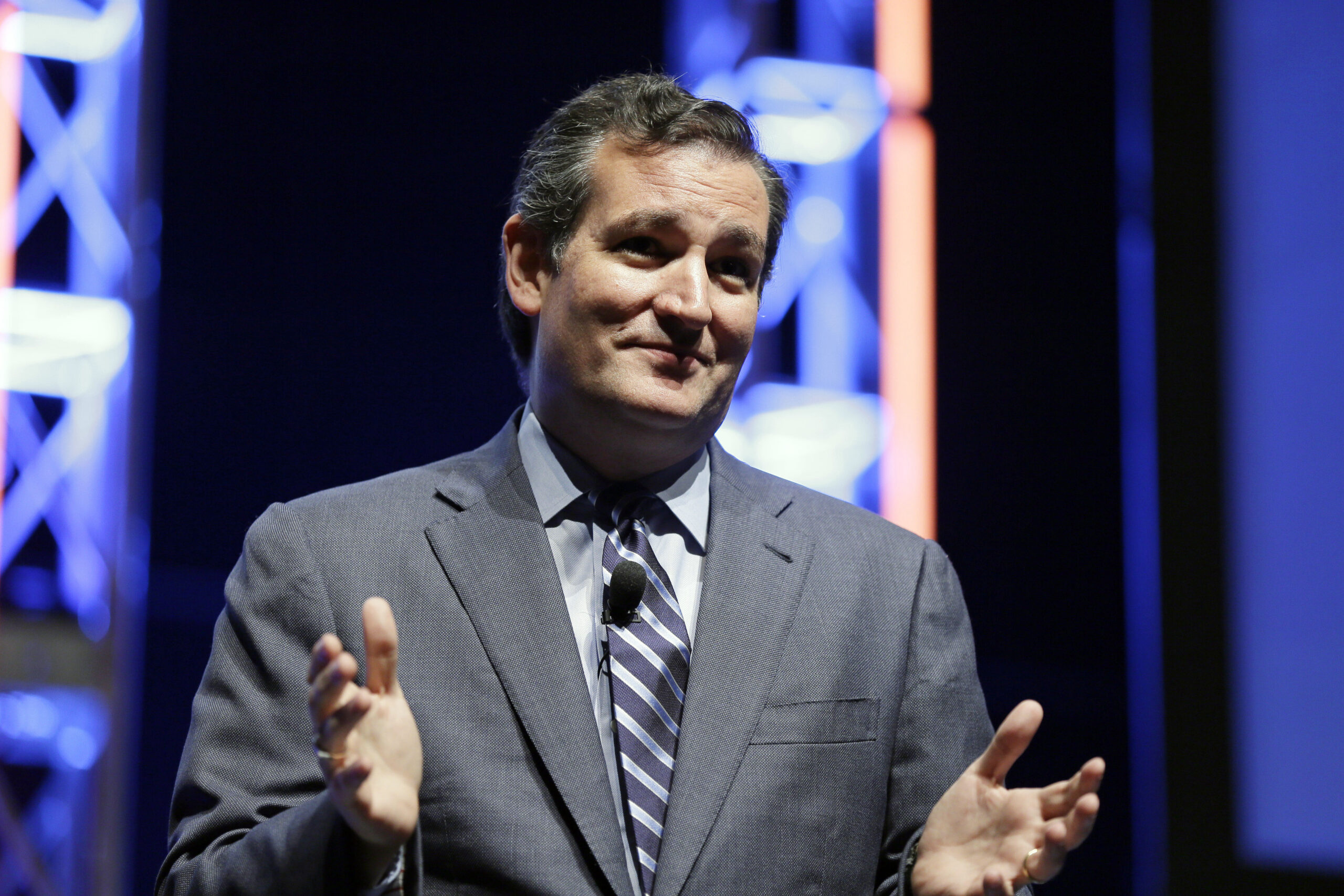 Ted Cruz builds team for 2016