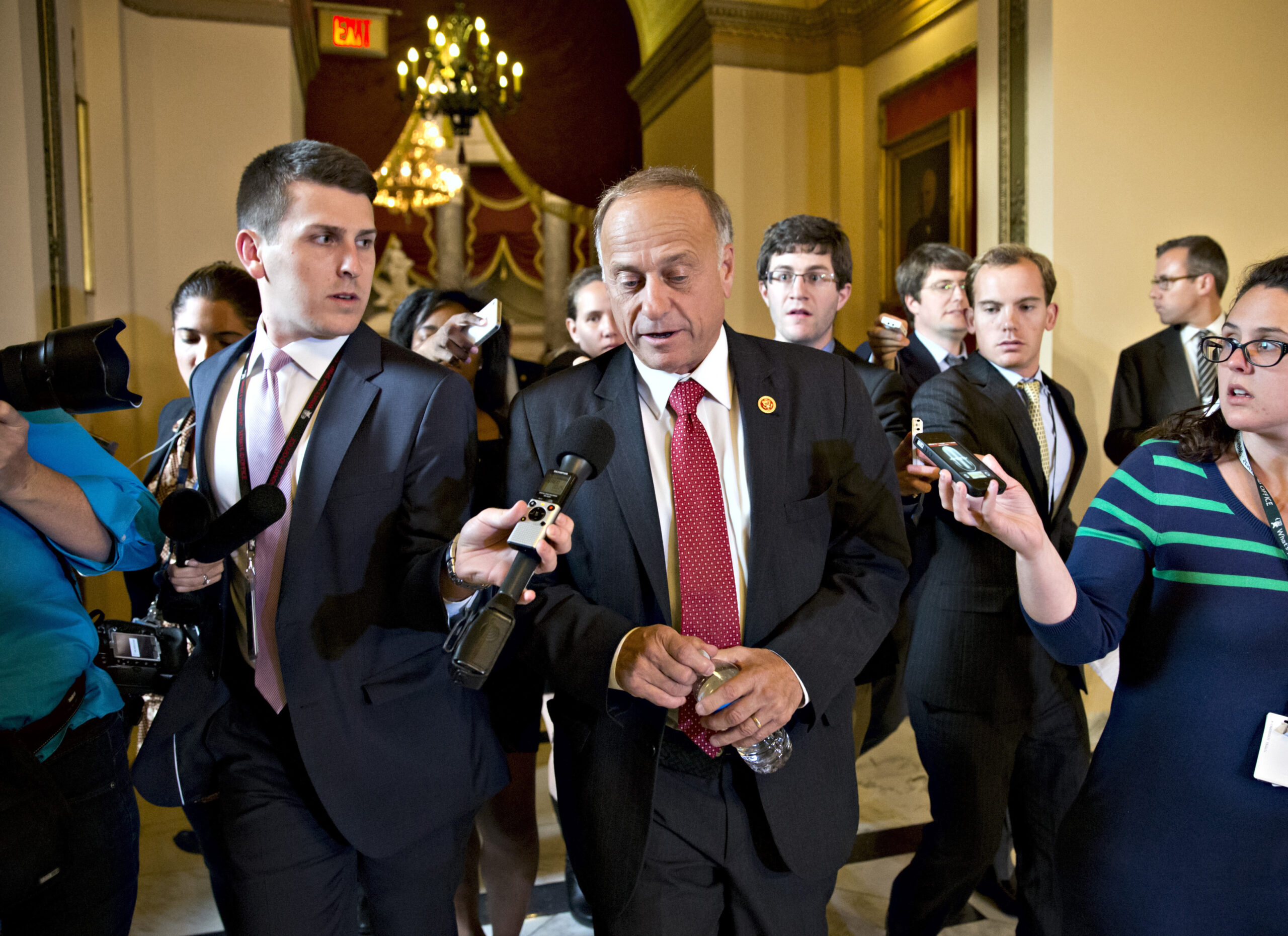 Immigration foes dig in amid expectations in House