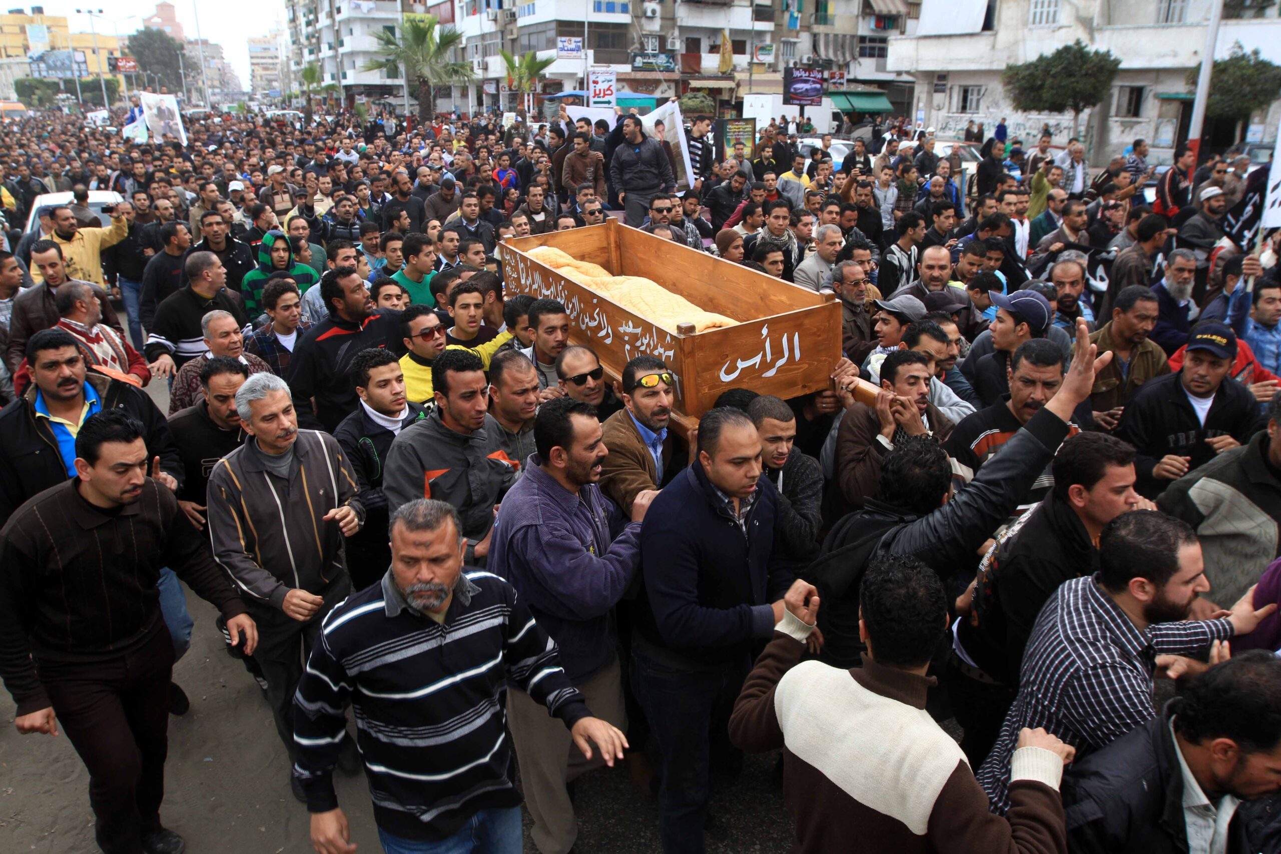 Unrest in Egyptian city draws in military