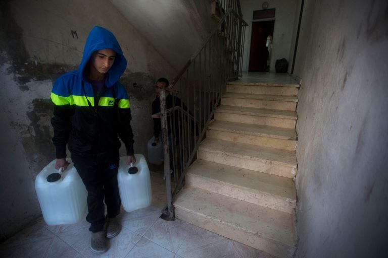 Thousands of Jerusalem Arabs without water