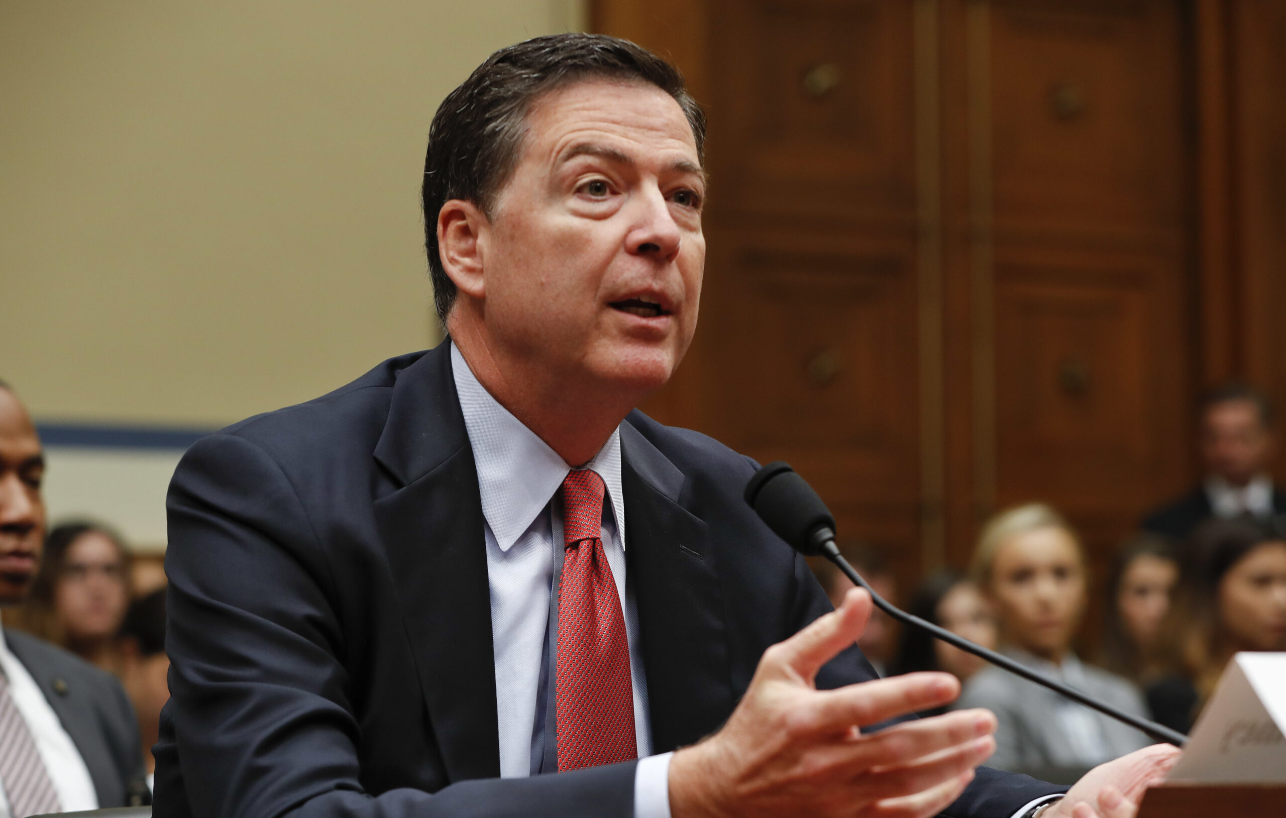 FBI director scolds media for biased narrative on cop shootings