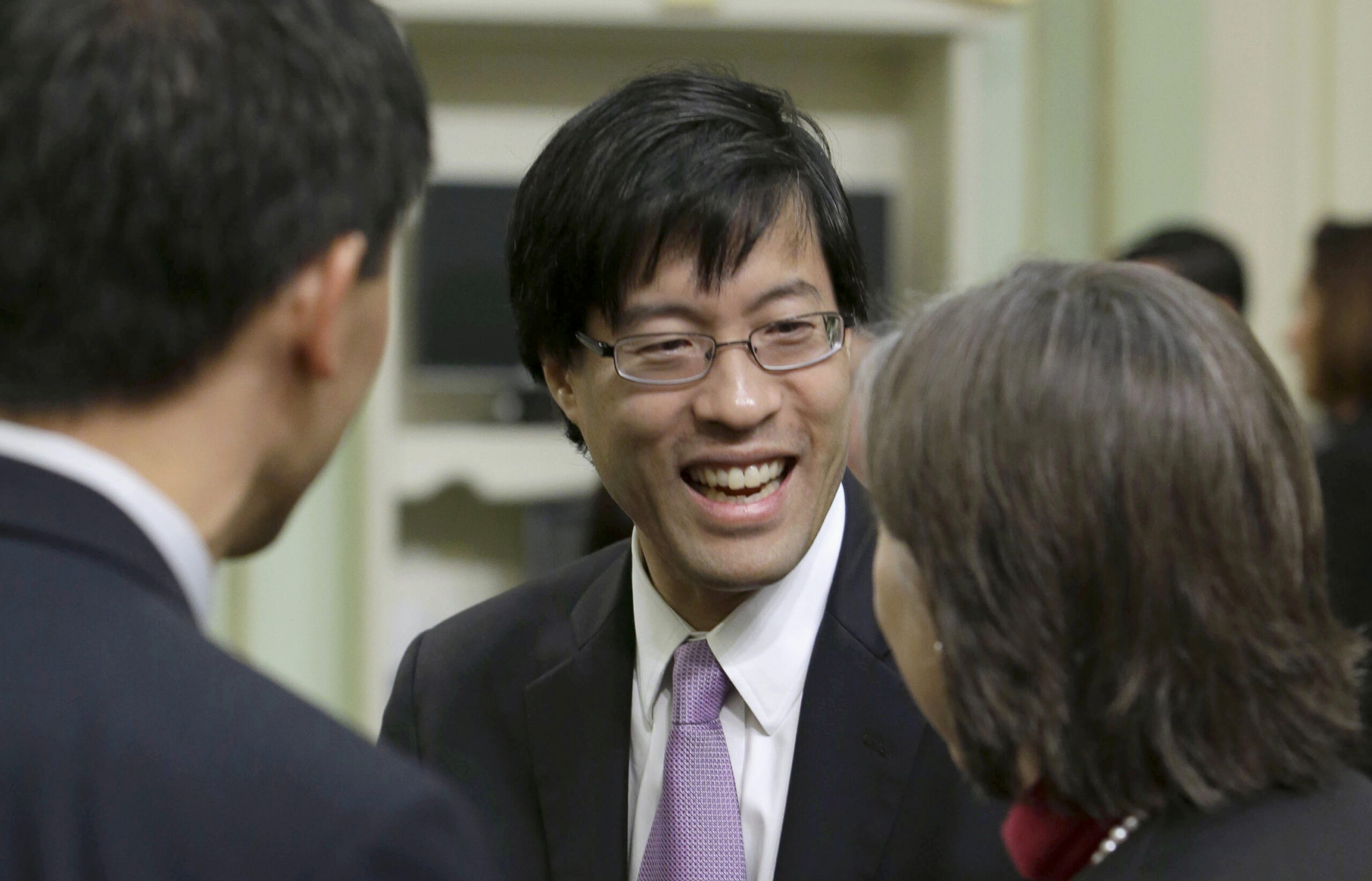 California expands Medi-Cal while continuing cuts