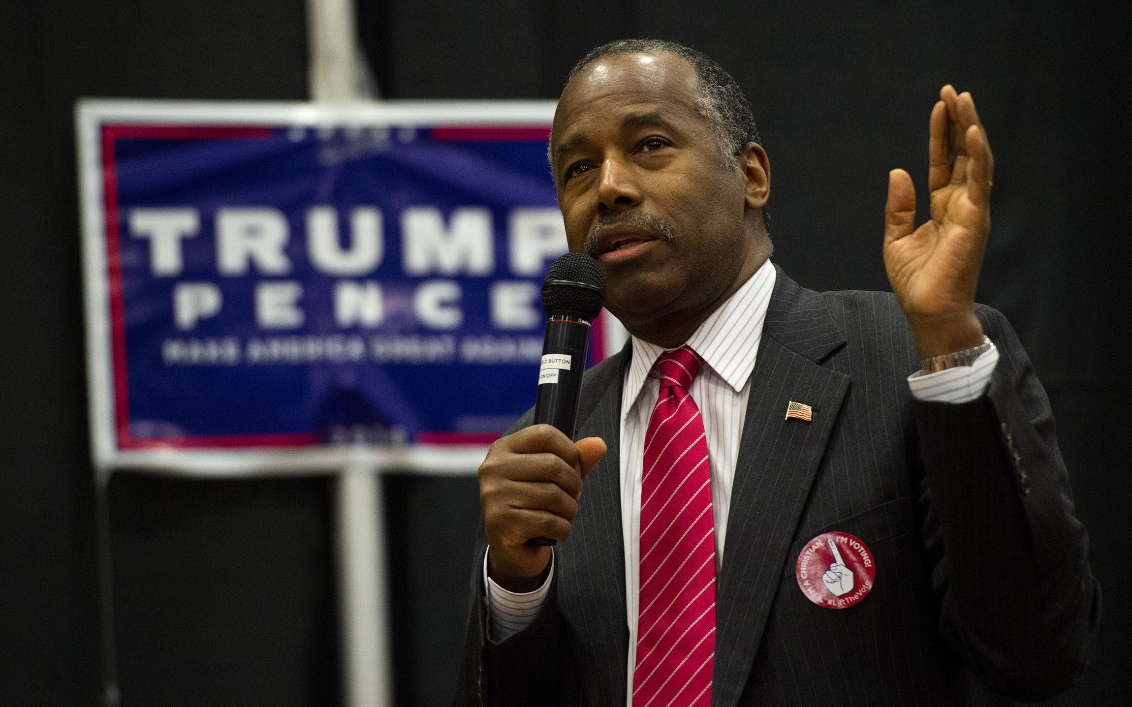 Reports: Trump picks Carson for HUD secretary