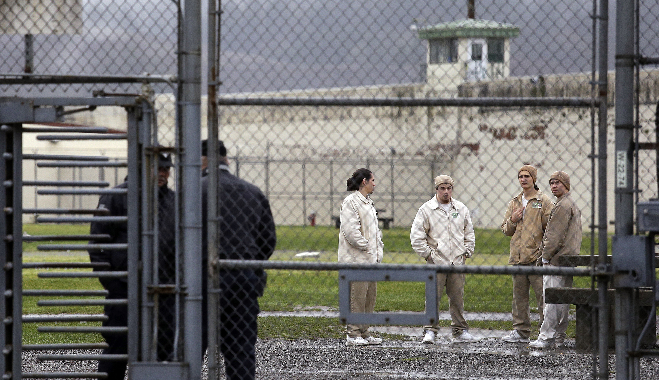Inmates ask Trump to pardon people alongside turkeys