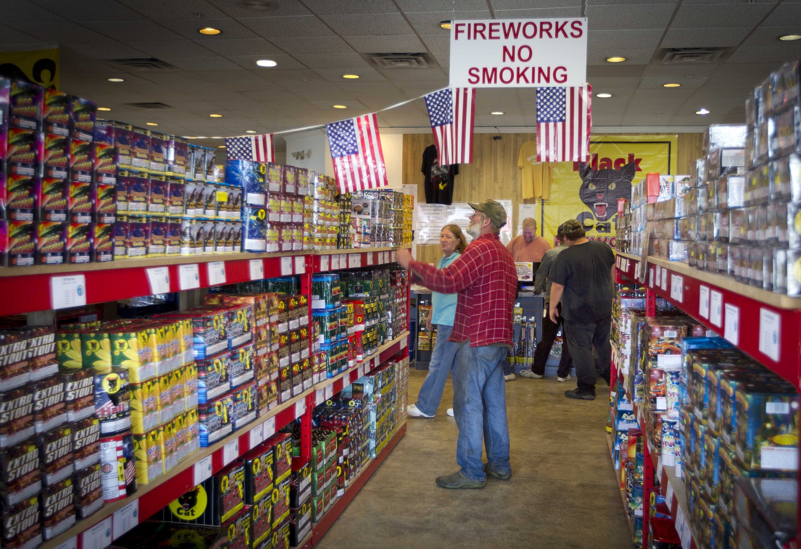 US consumer spending up 0.5 percent in June