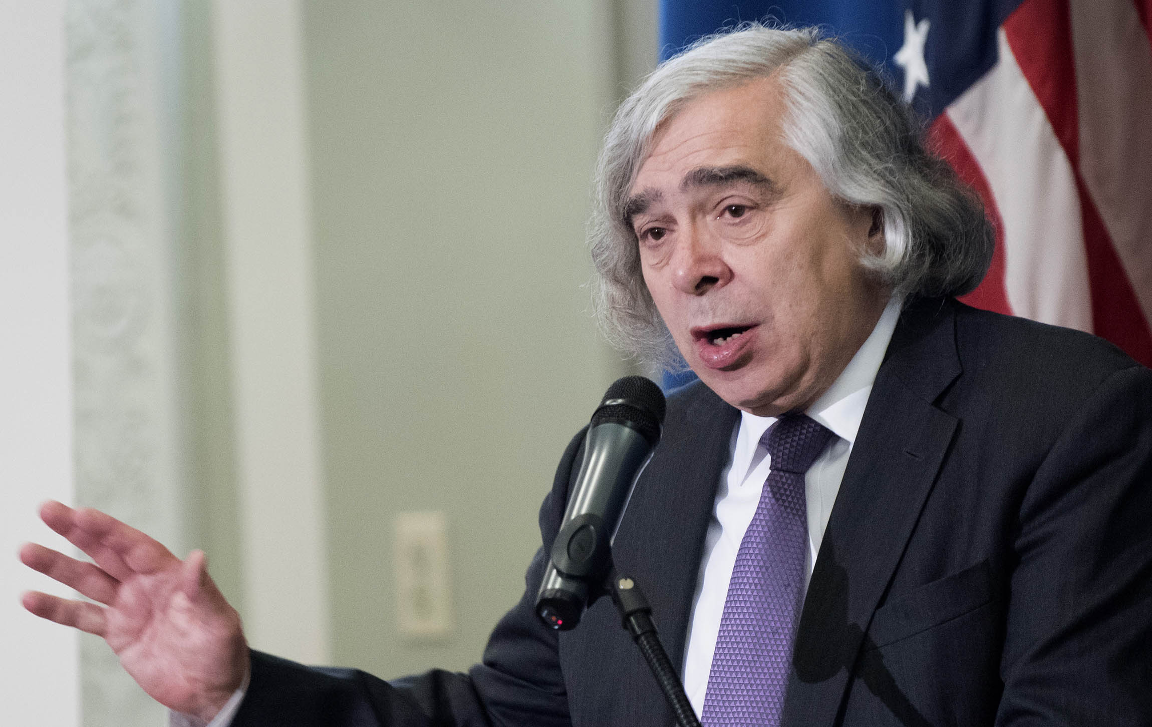 Moniz: Fracking has been good for the environment