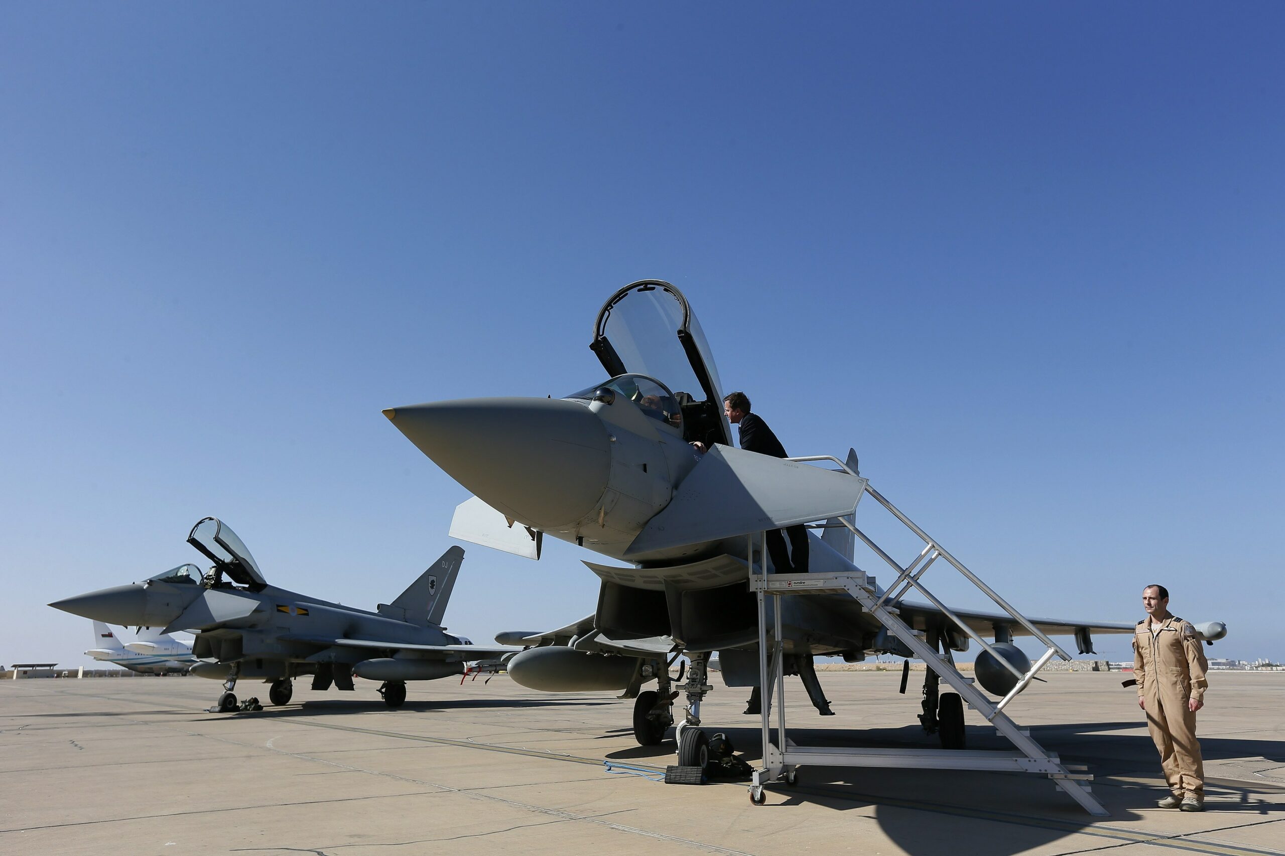 BAE signs $4.1 billion aircraft deal with Oman