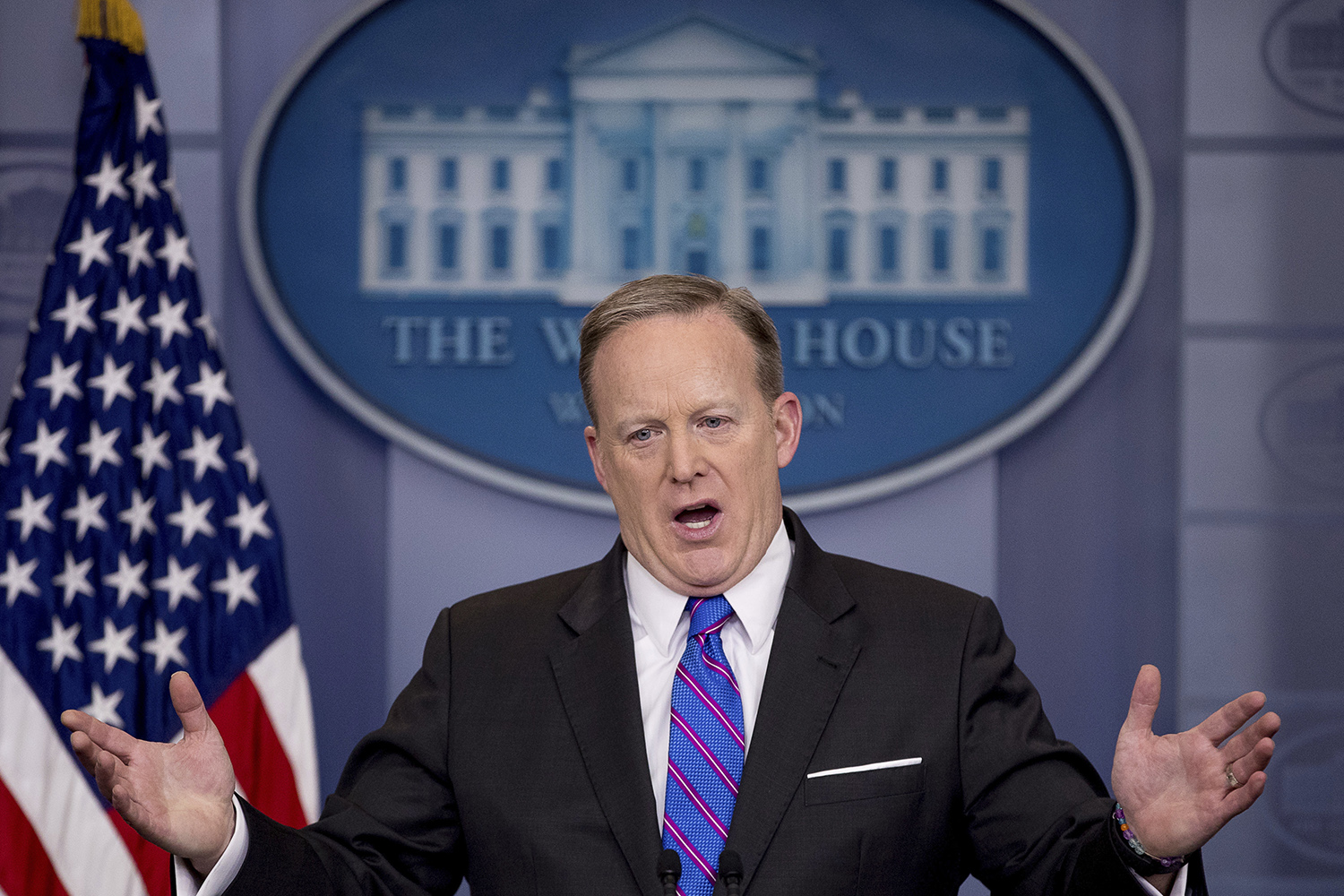 Spicer to Americans who see him: Got a question? Just ask!