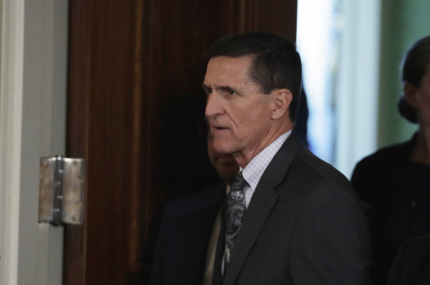 Spicer: Trump didn’t know of recommendation that Flynn should register as foreign agent