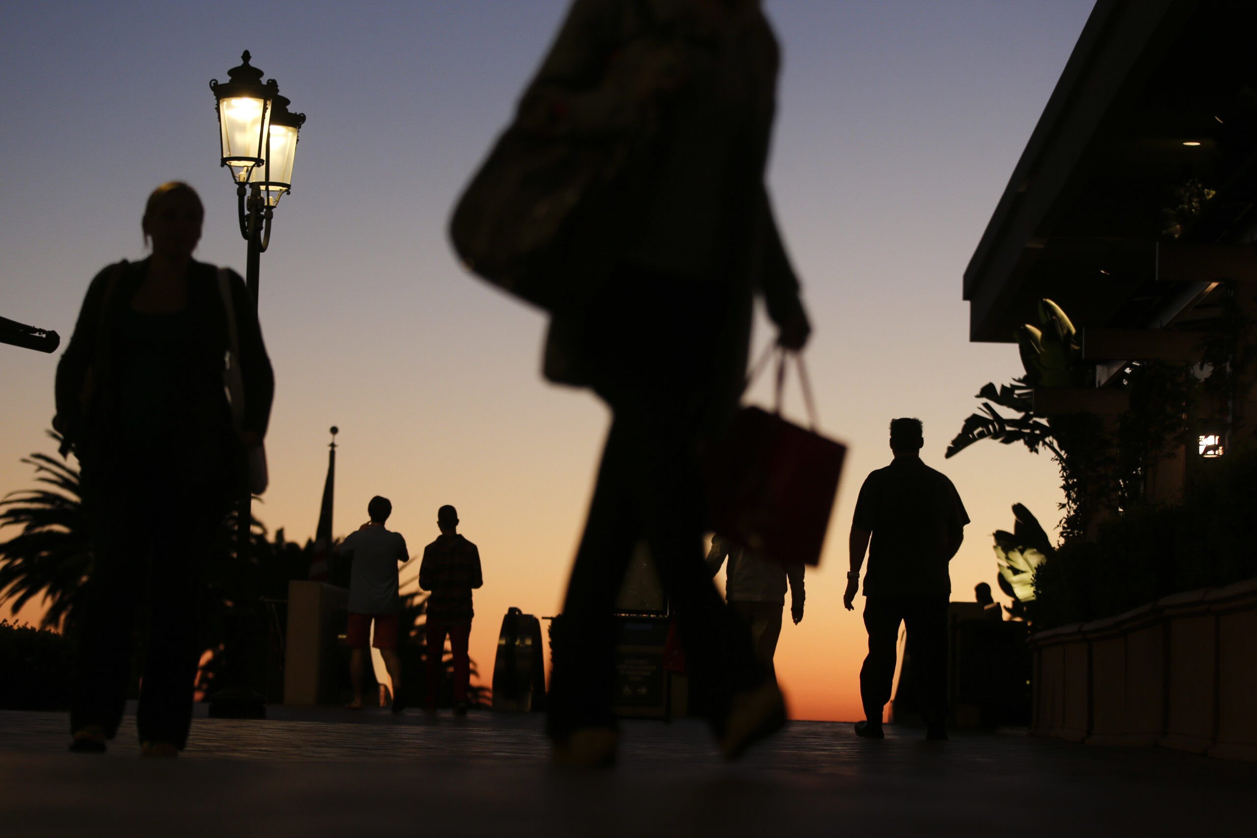 The discreet erosion of US household savings
