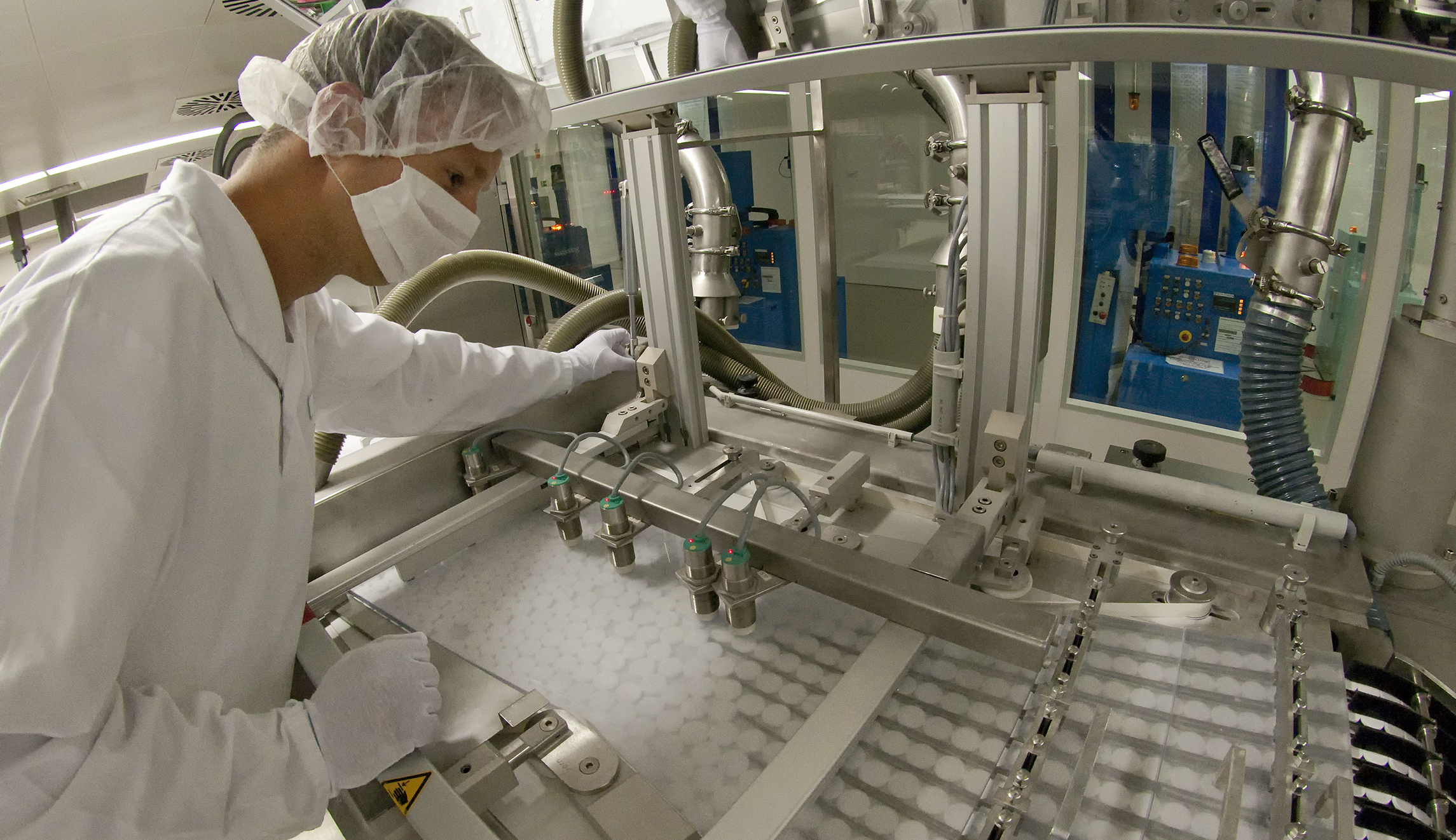 FDA pushes for generic painkillers intended to deter abuse