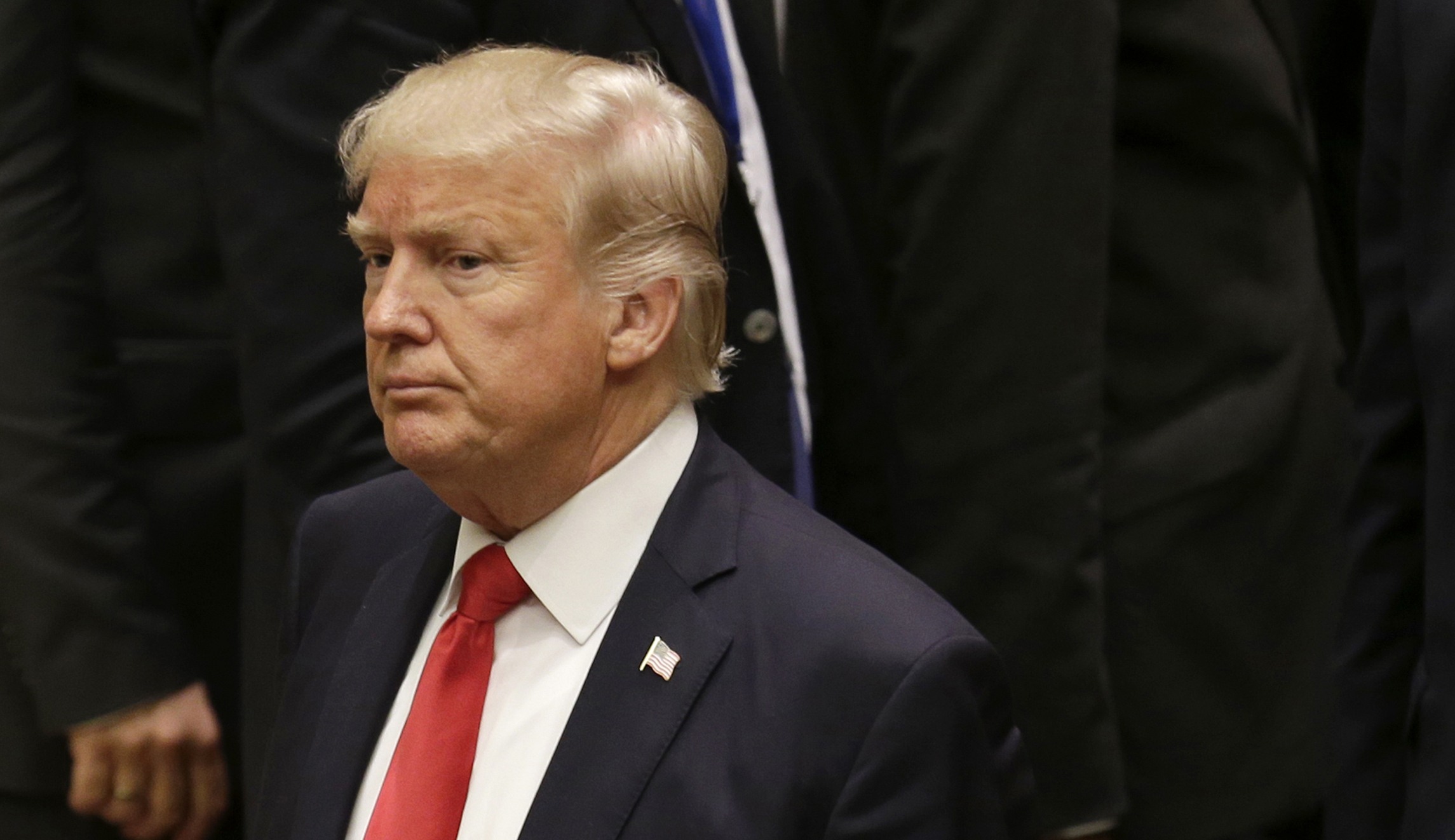 Trump uses campaign funds, RNC to help pay lawyers for Russia probe