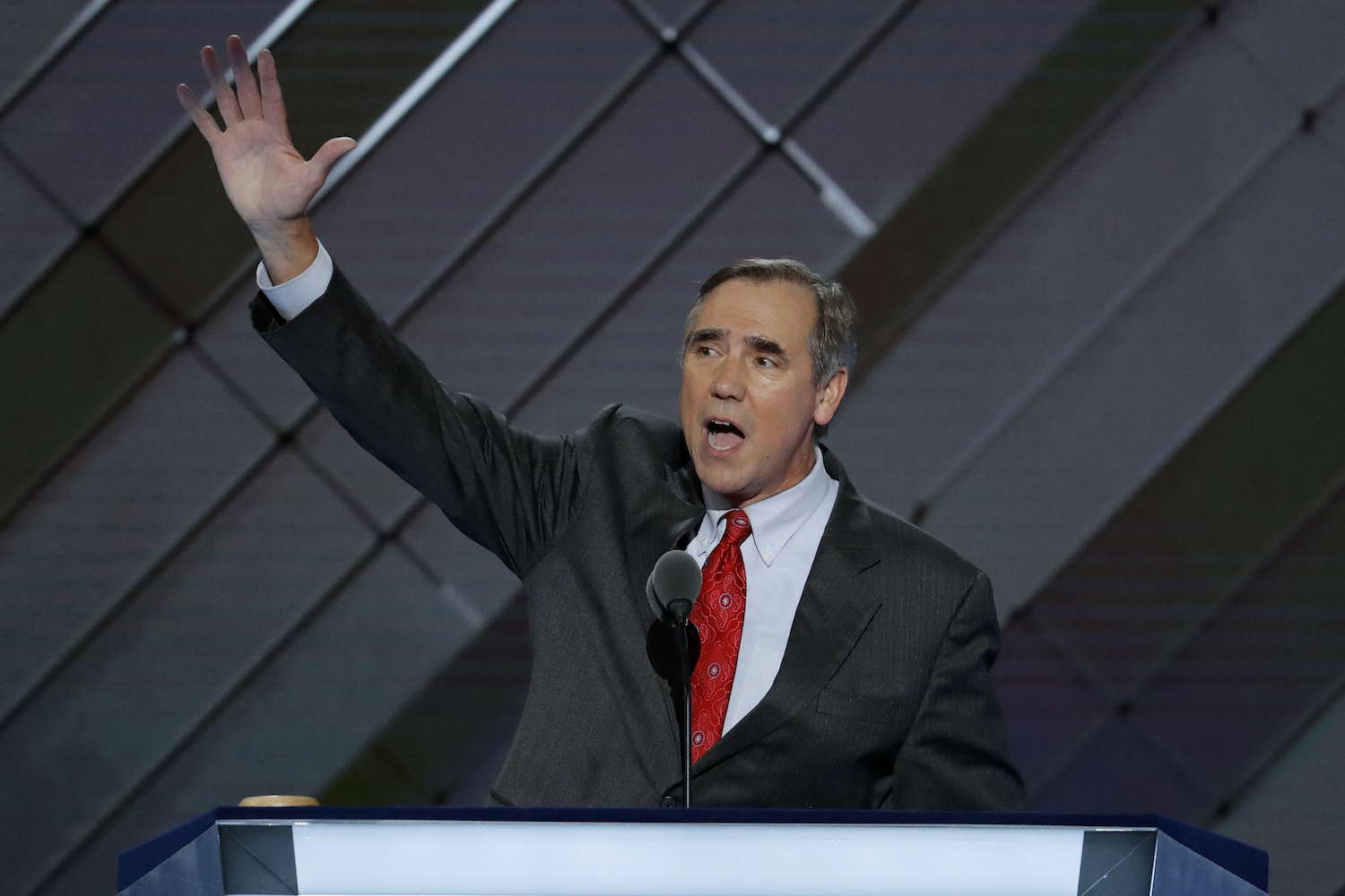 Merkley, liberals push to keep Bannon from the White House