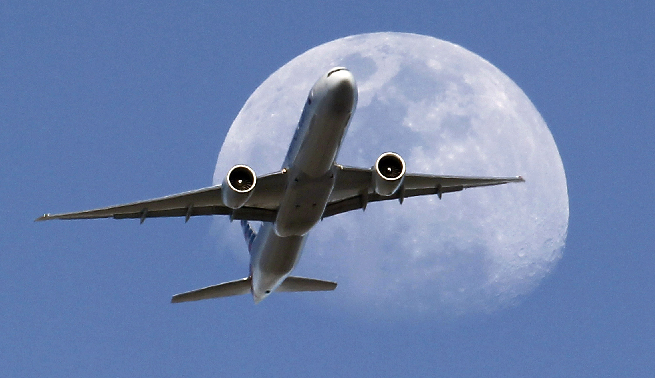 A bomb threat prompted a plane evacuation at a Florida airport. No explosives were found