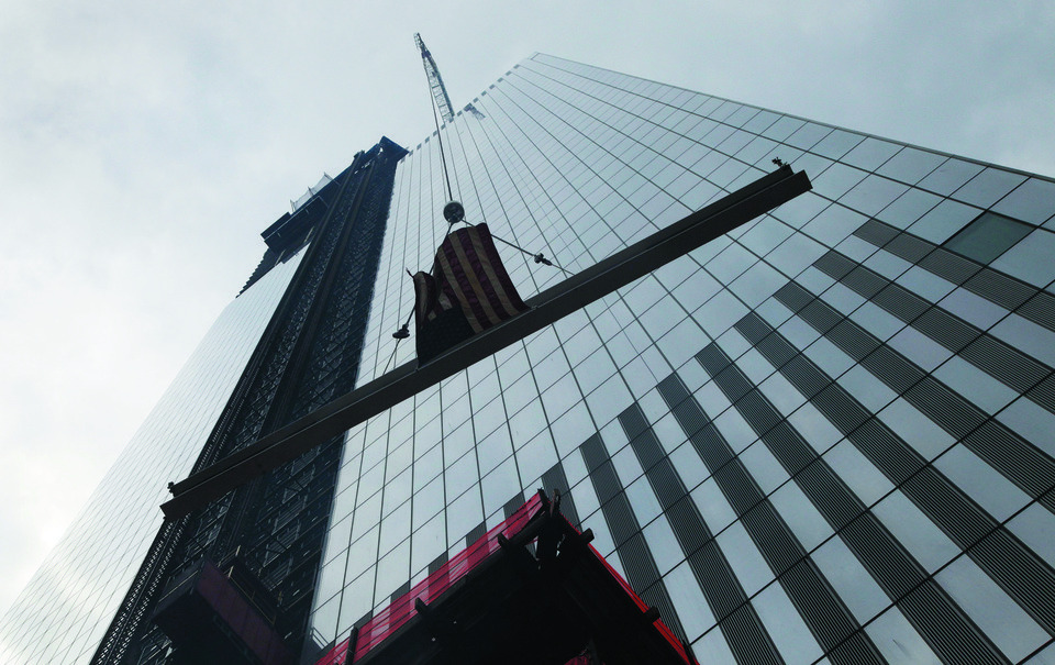 Final steel beam lifted at 4 World Trade Center