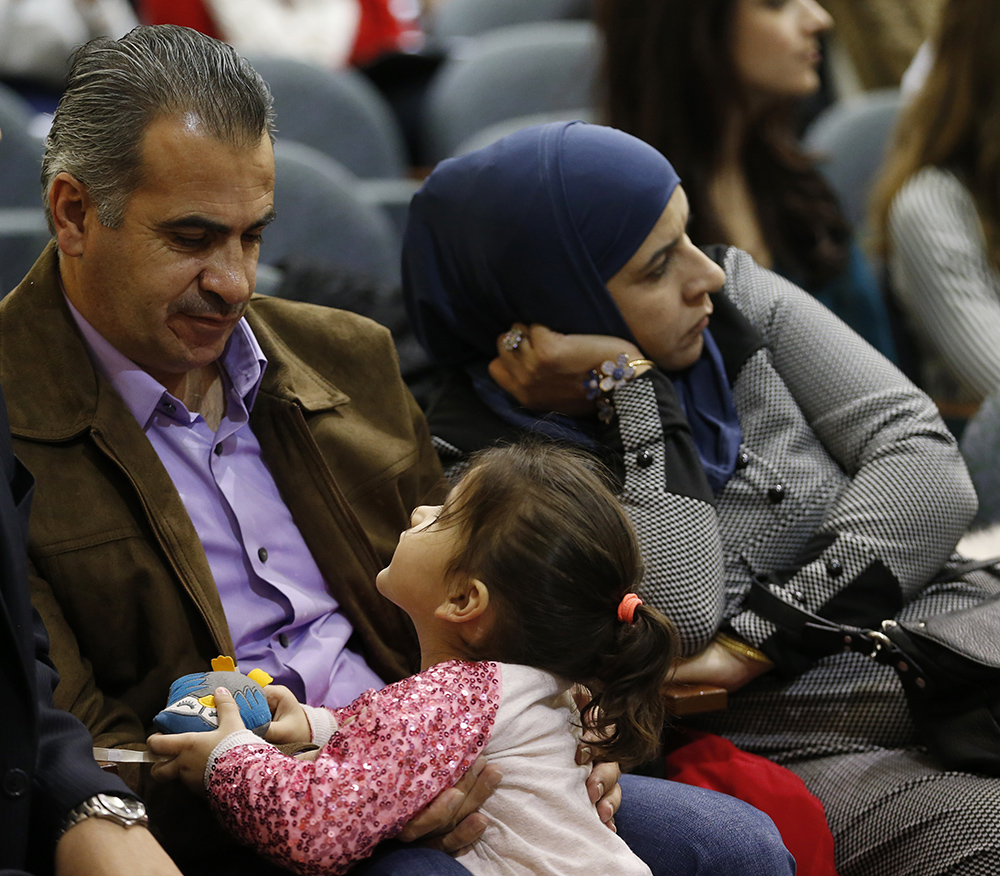 Obama far behind goal of taking in 10,000 Syrian refugees