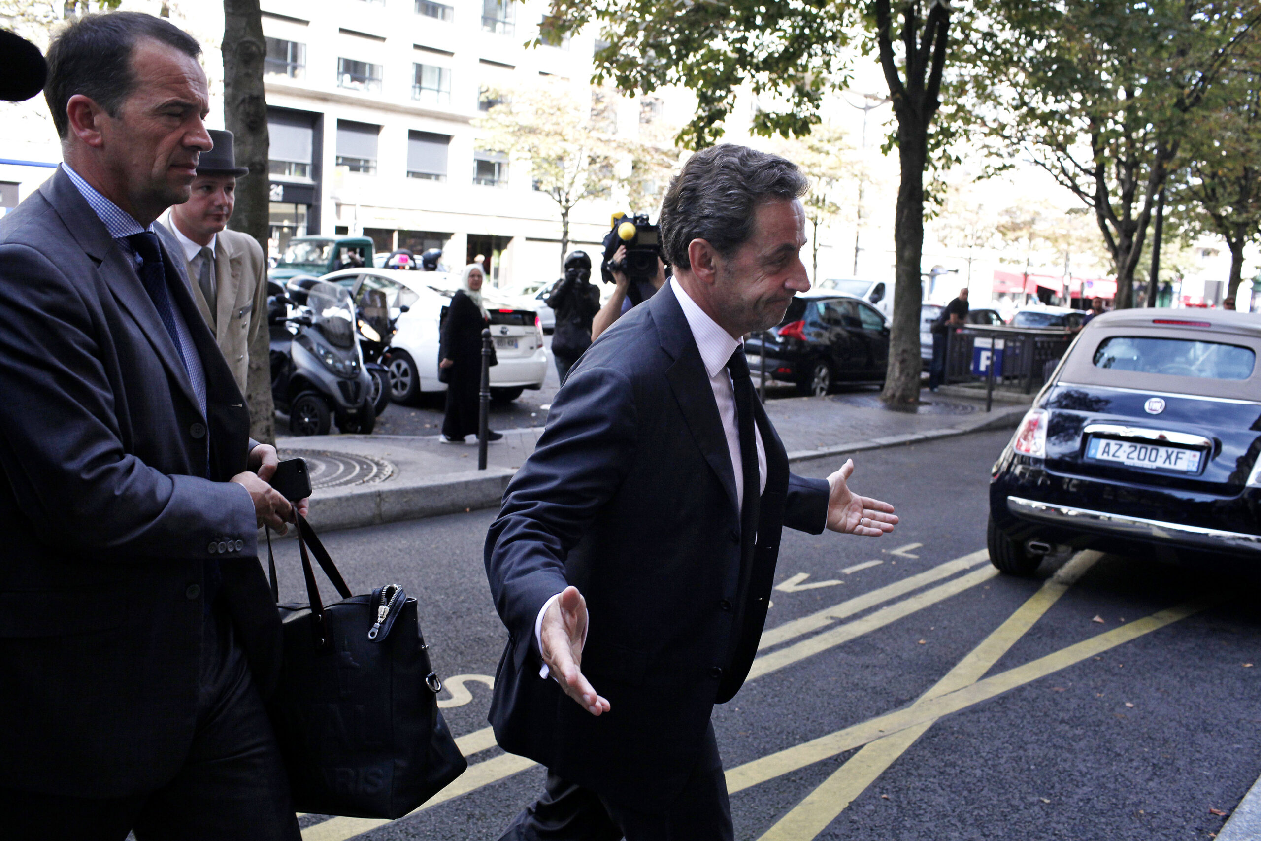 France: Sarkozy announces political comeback