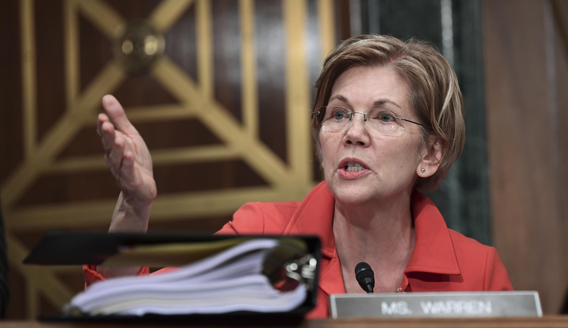 Elizabeth Warren to Trump: Tweets about the DNC, Hillary Clinton won’t ‘keep your people out of jail’
