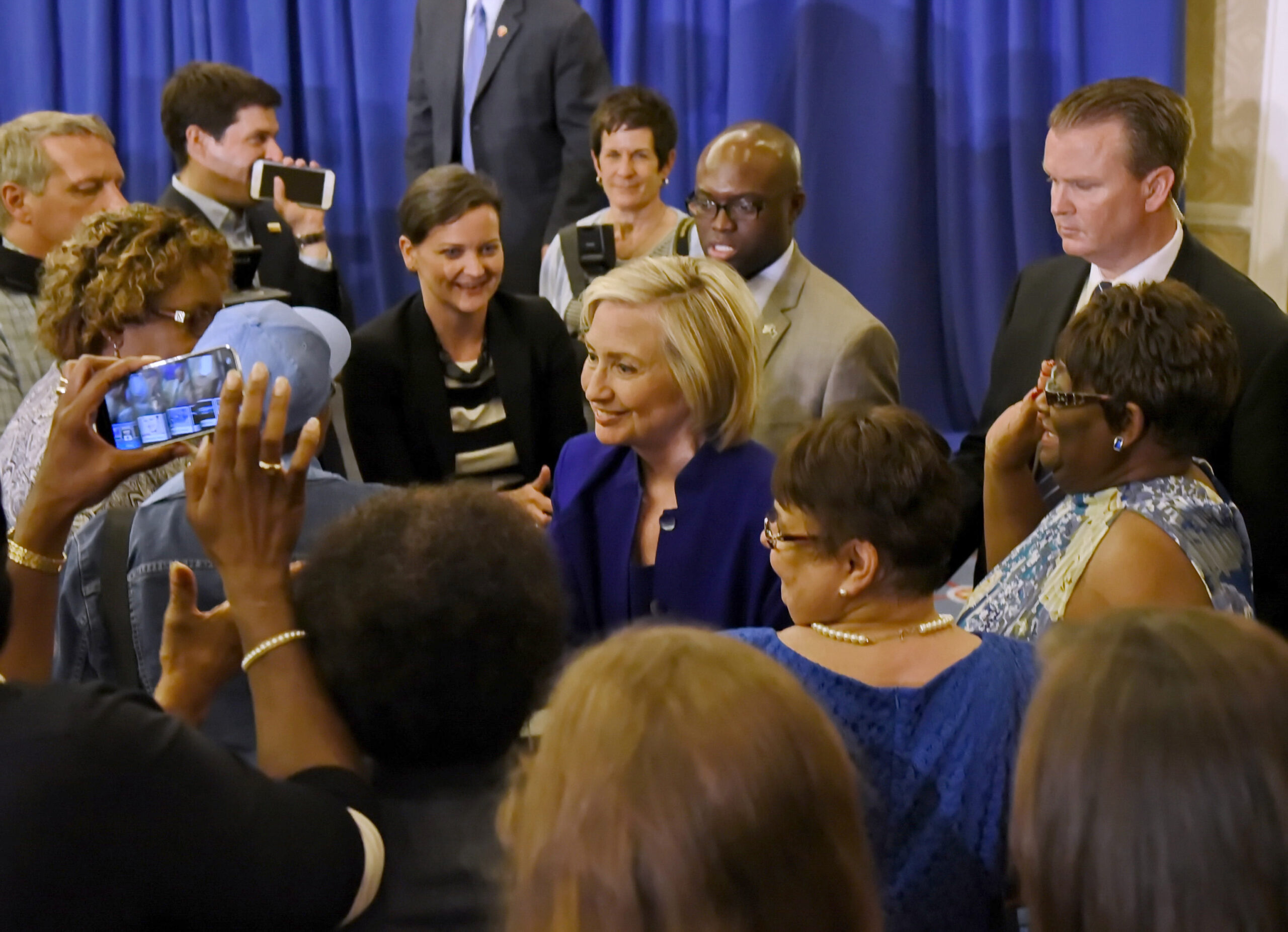 Hillary planning campaign swing through early states