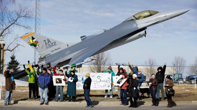 UN debates future ban on killer robots