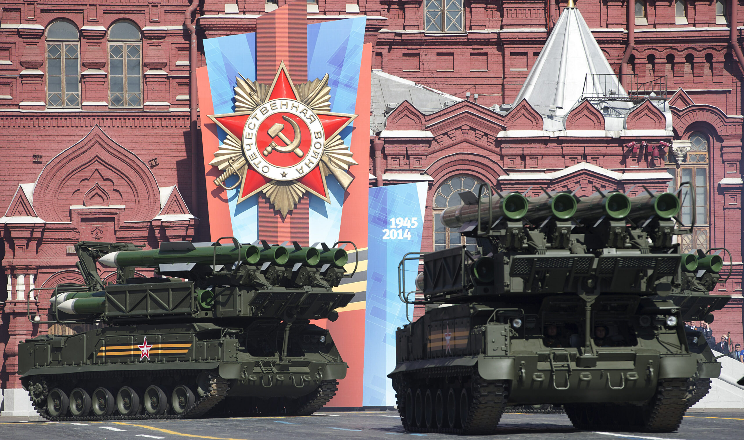 Use the Cold War playbook to keep Russia in line