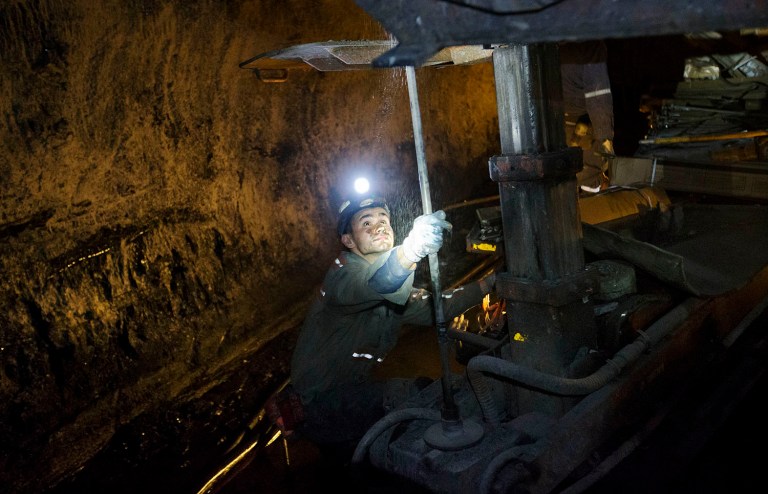 The report says taxpayers are being shortchanged by lax oversight and permissive royalty rules, blaming coal companies for gaming the system to enhance profits. (AP Photo)