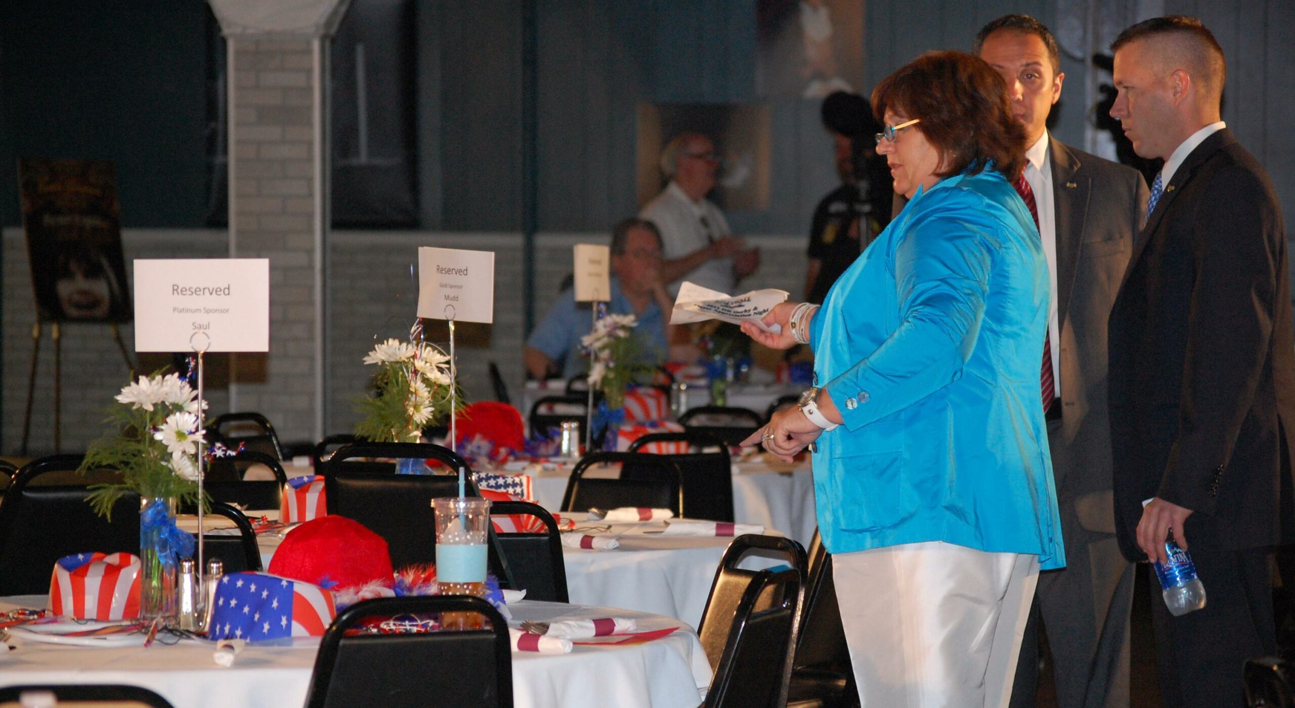 Waterloo readies for Bachmann, Perry showdown