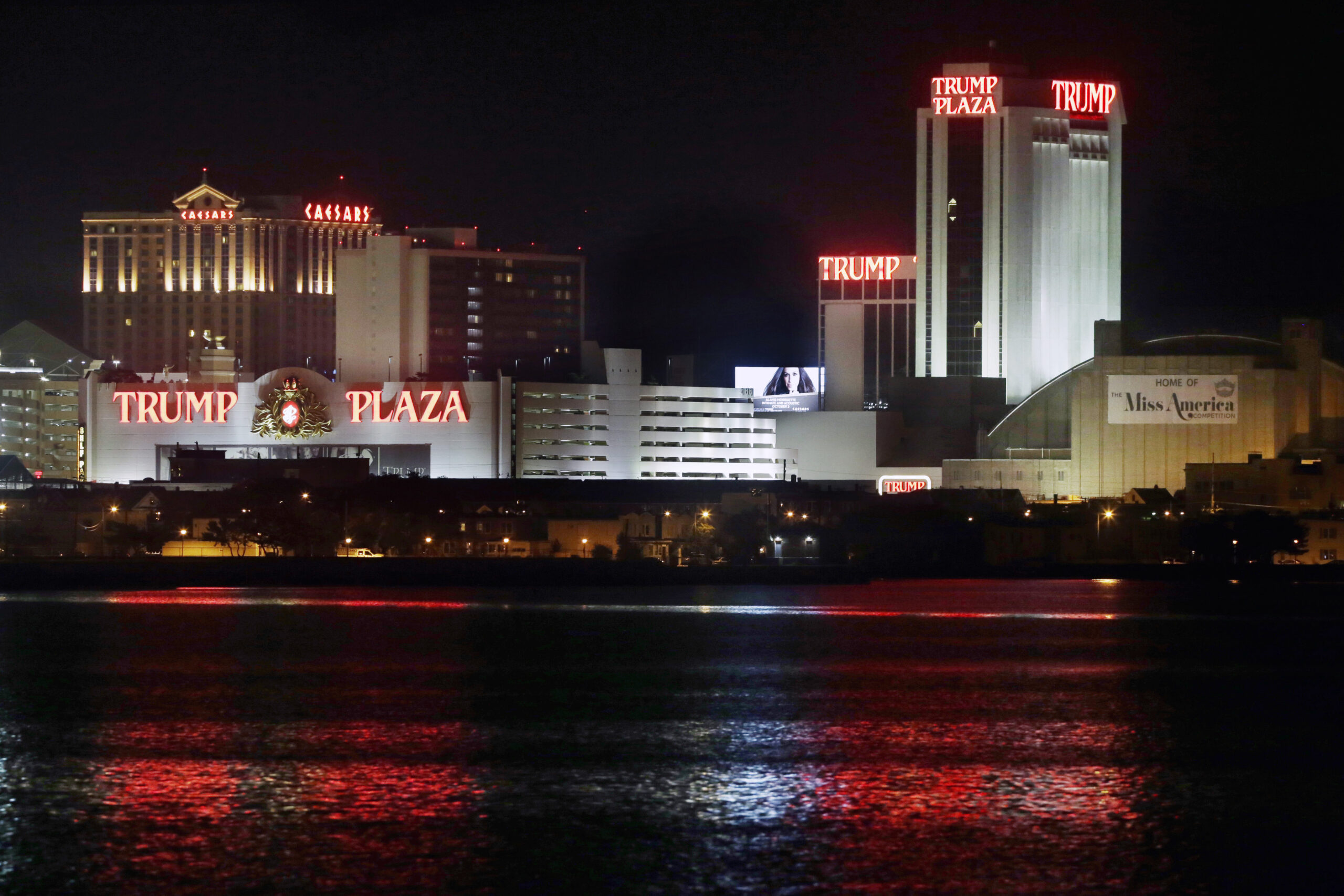 Trump Entertainment gets interim operating cash