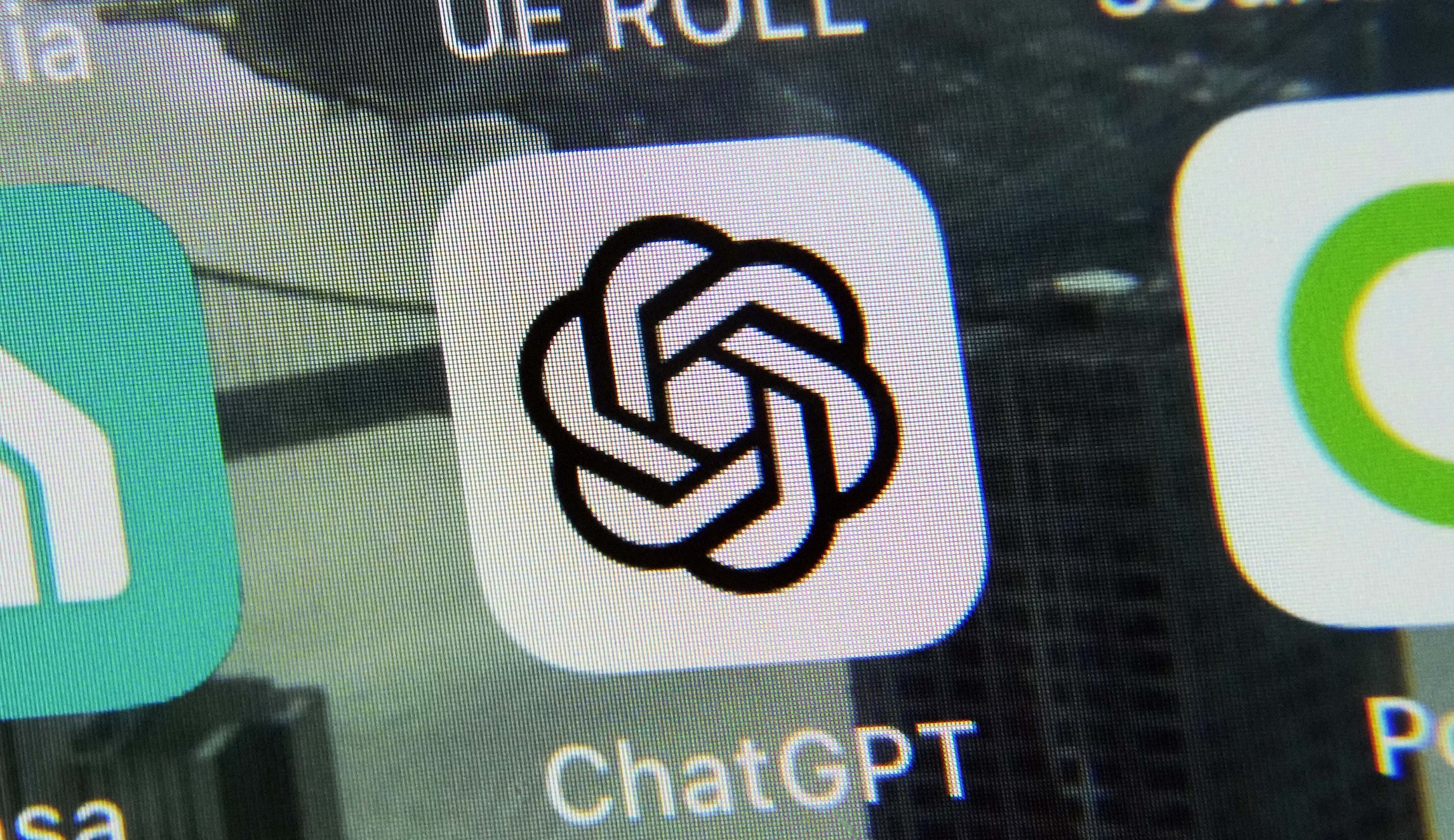 Paralyzed man communicates simple sentences using brain activity interface