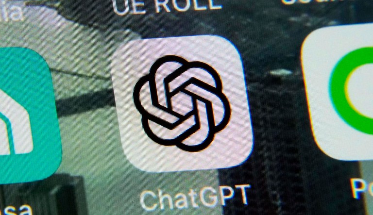 Paralyzed man communicates simple sentences using brain activity interface