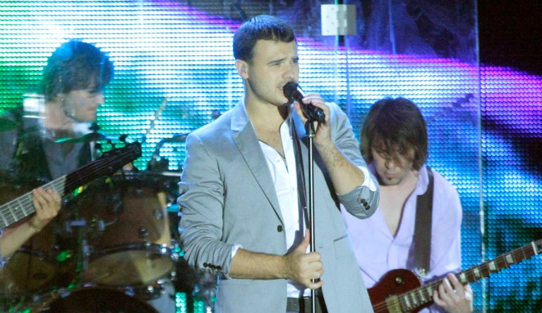 Russian pop star behind Trump Tower meeting releases music video lampooning Trump