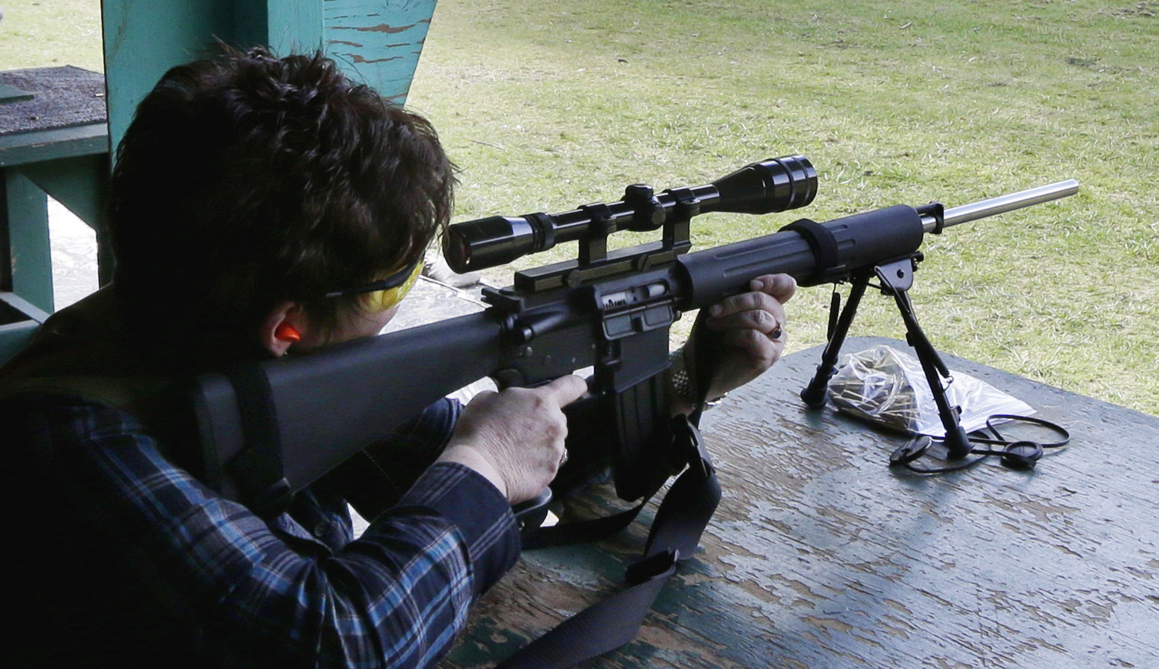 Colt suspends production of rifles, AR-15 for civilian market