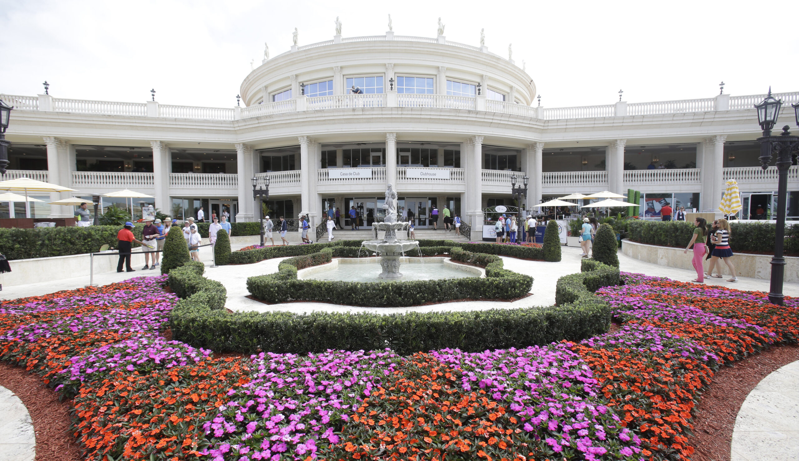 Strip club to hold charity tournament at Trump golf resort