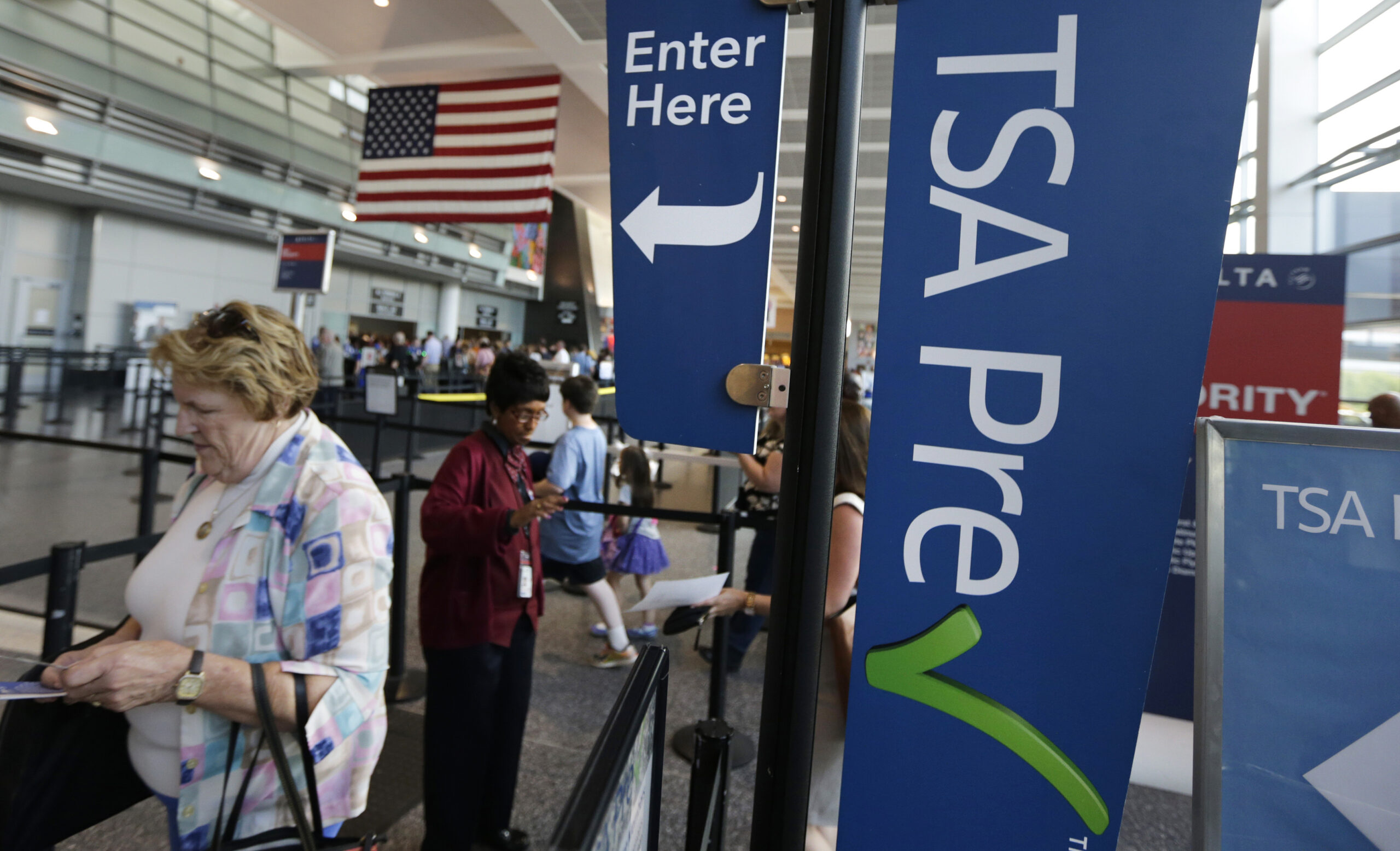 Up, up and away: TSA to push PreCheck sales at NFL games, Staples, NYC Penn Station