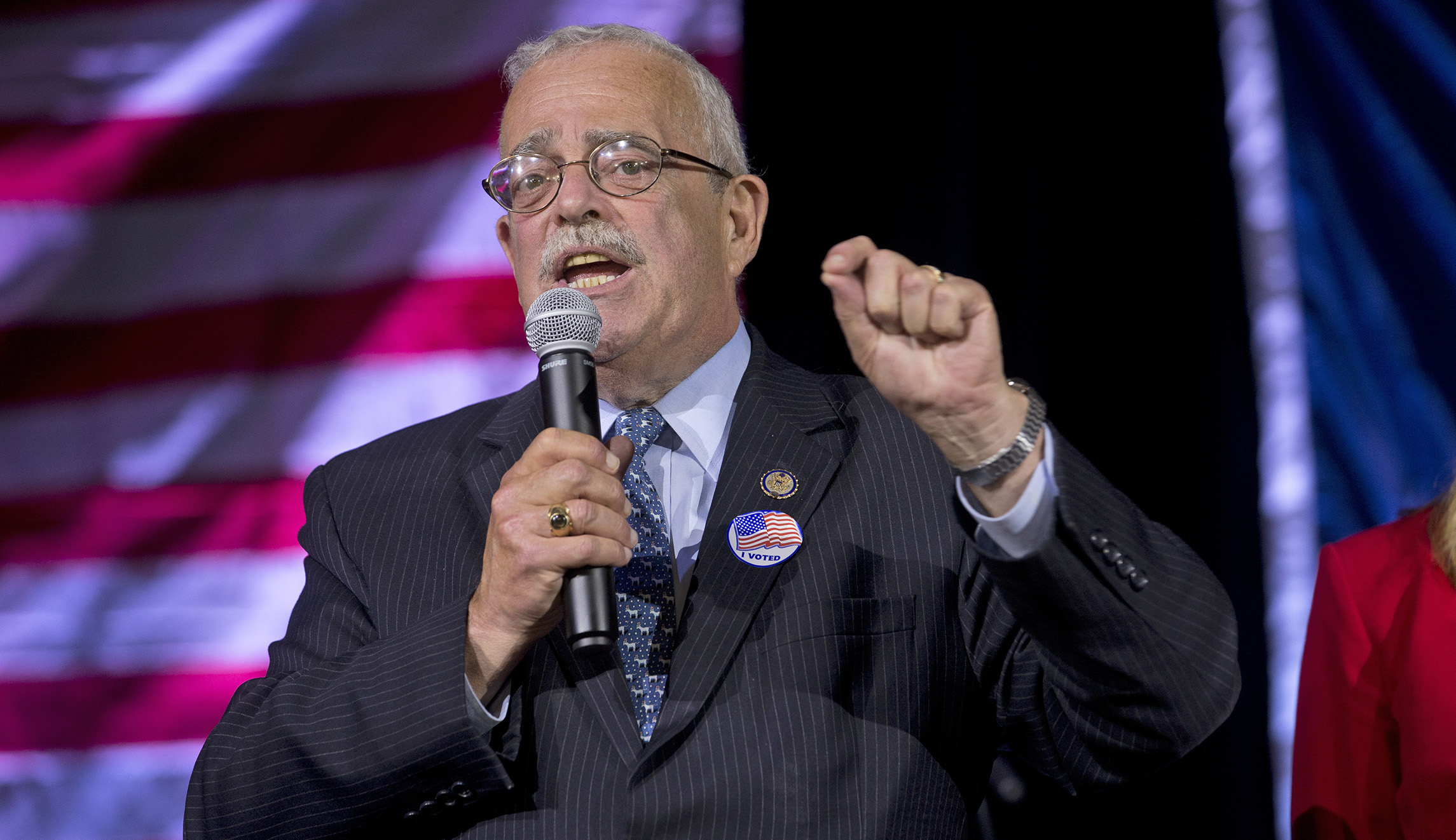 Democrat pushes for ban on use of military bases to house immigrant children
