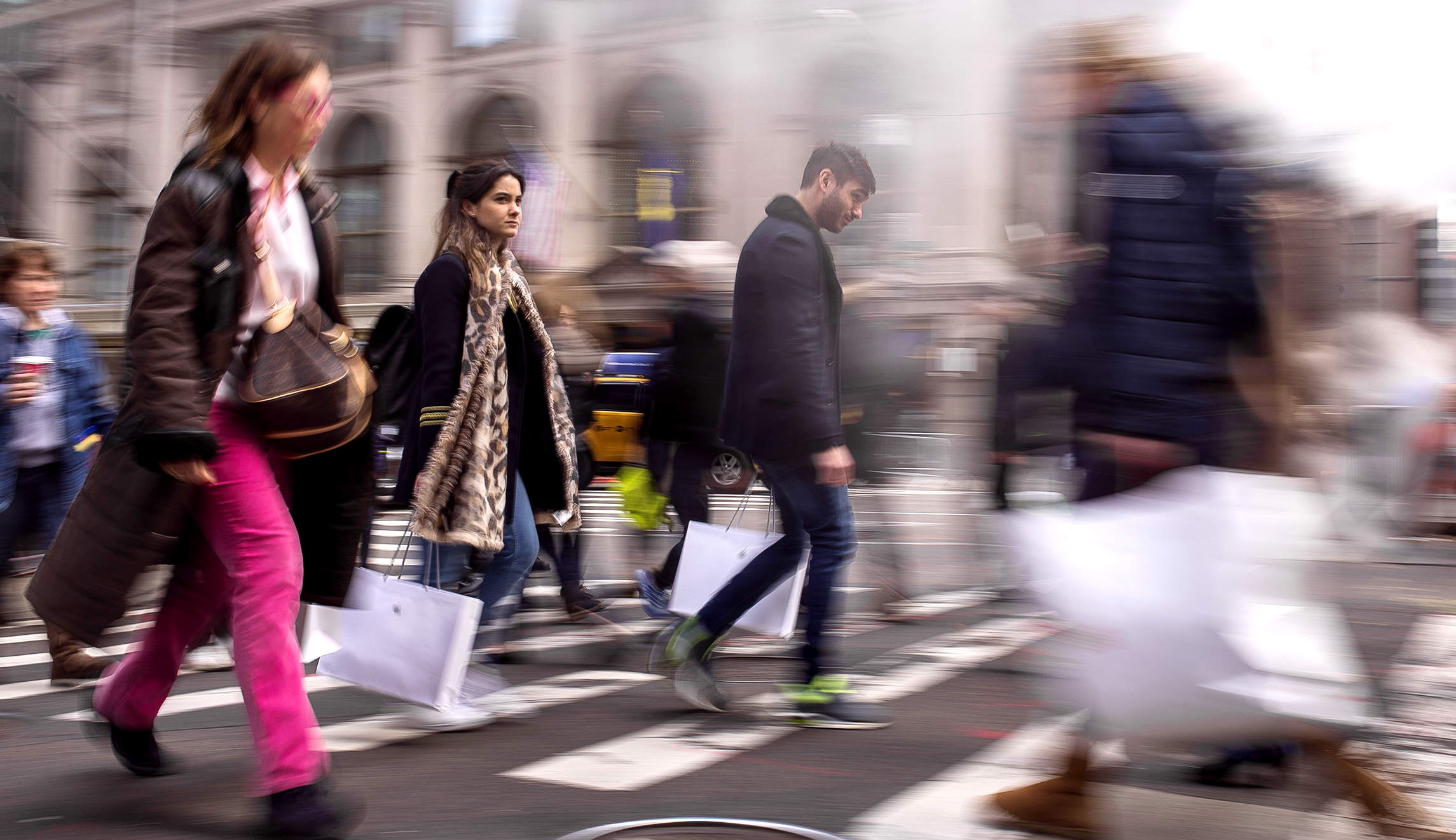 Retailers plan for blockbuster holiday season despite tariff overhang