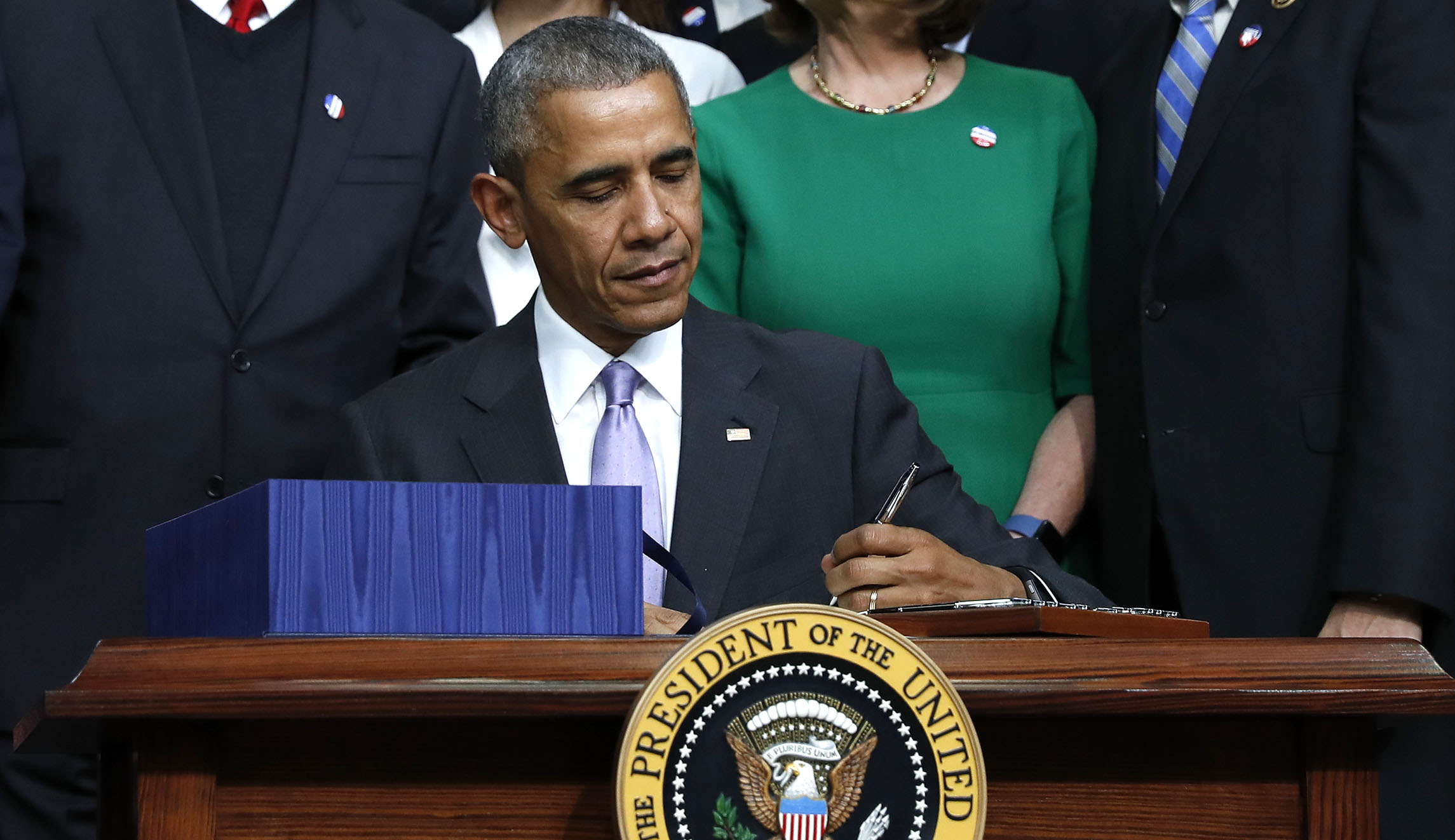 The 2020 Democrats will return to Obama’s ‘phone and pen’