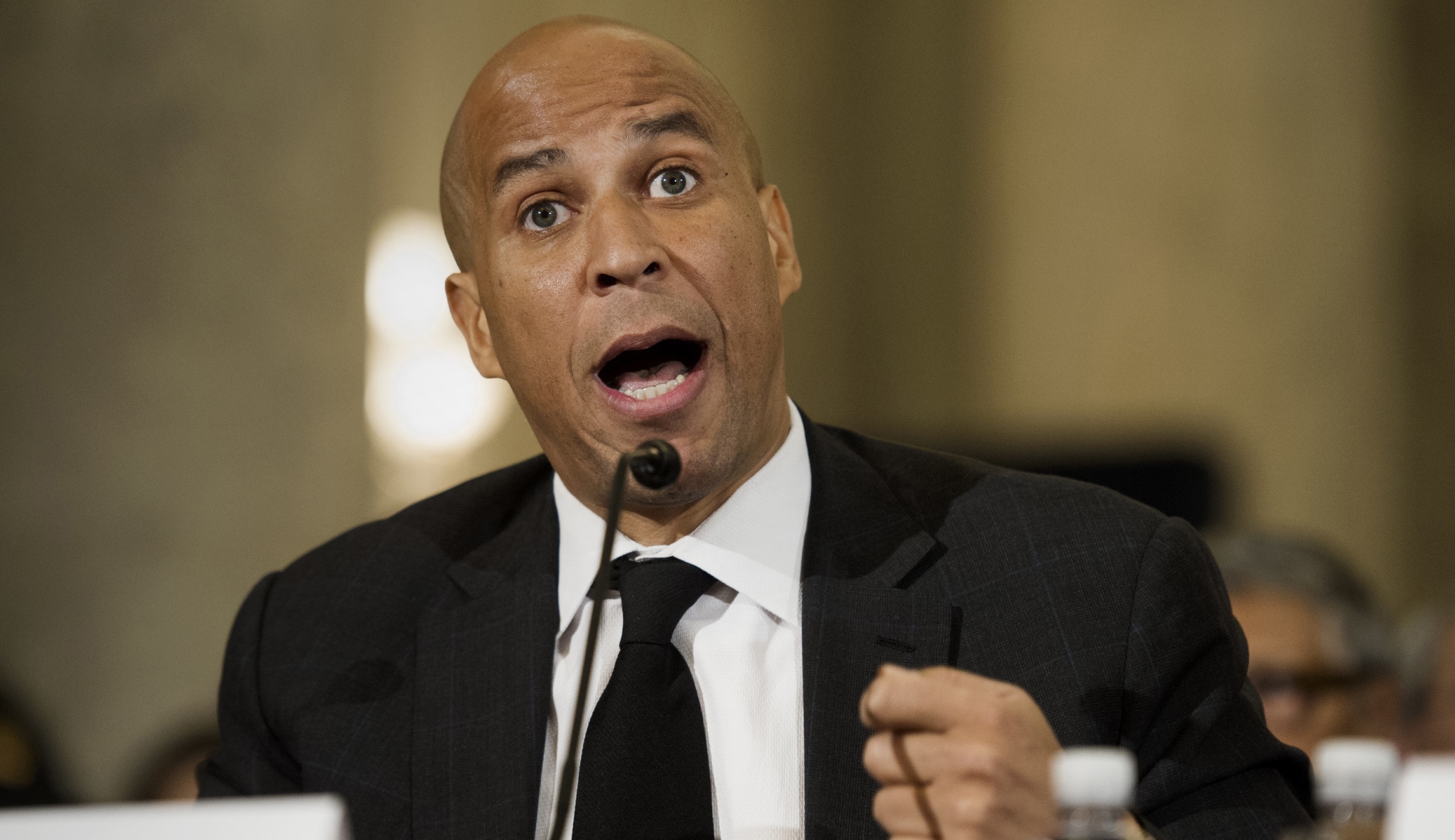 Booker pans Schultz over possible third party run, says independents ‘don’t win’