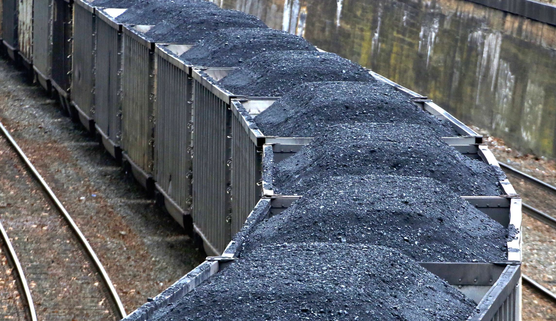 Big coal utilities on different course than Trump administration