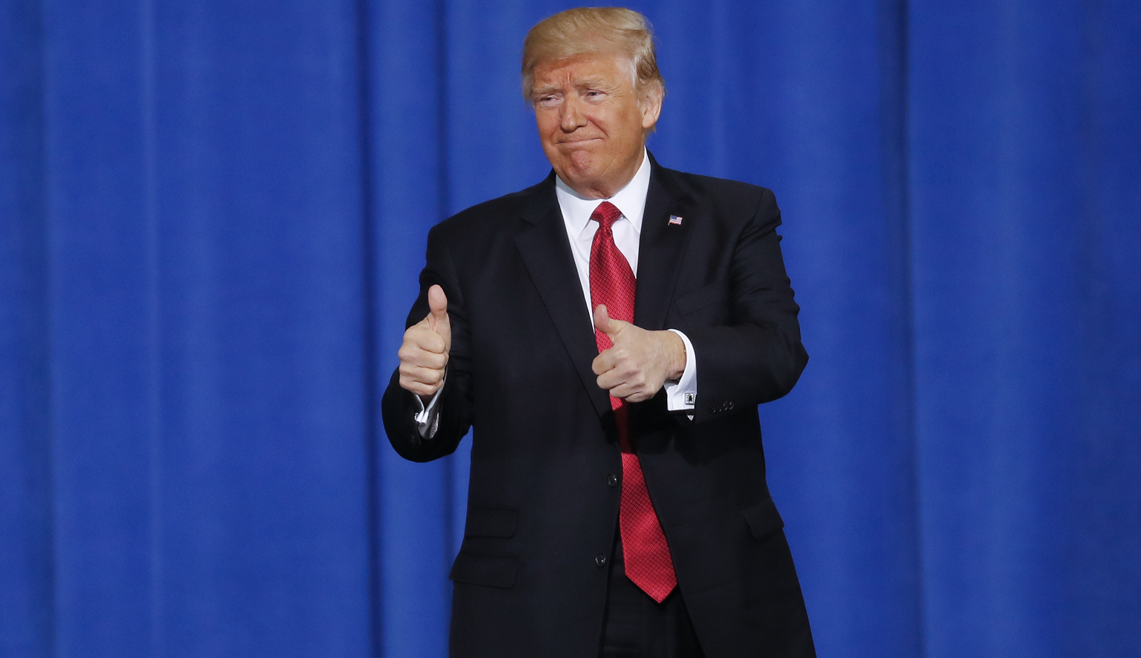 Smithsonian unveils photograph of Trump in National Portrait Gallery