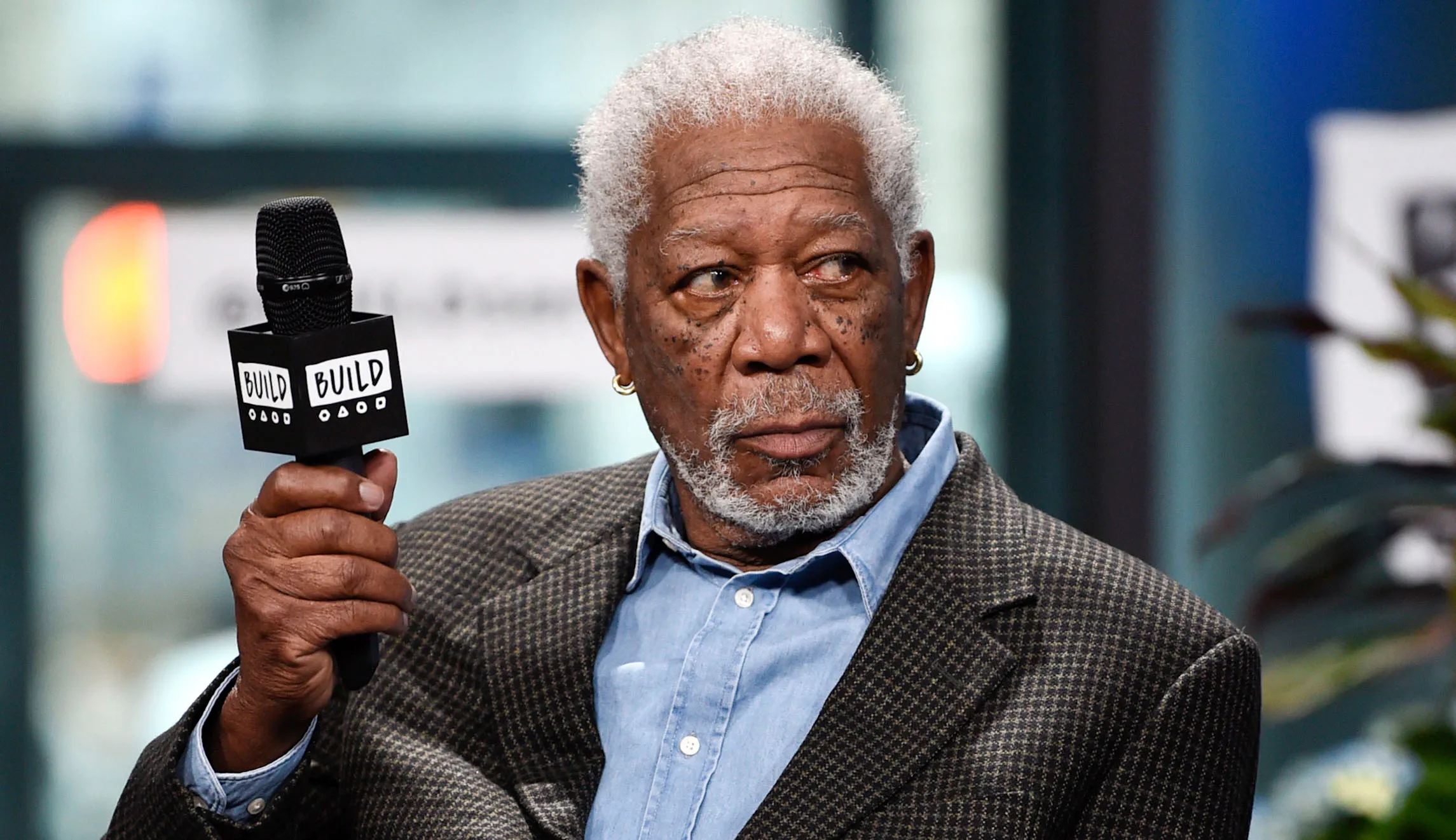 ‘If you trust me, you’ll get the vaccine,’ Morgan Freeman says