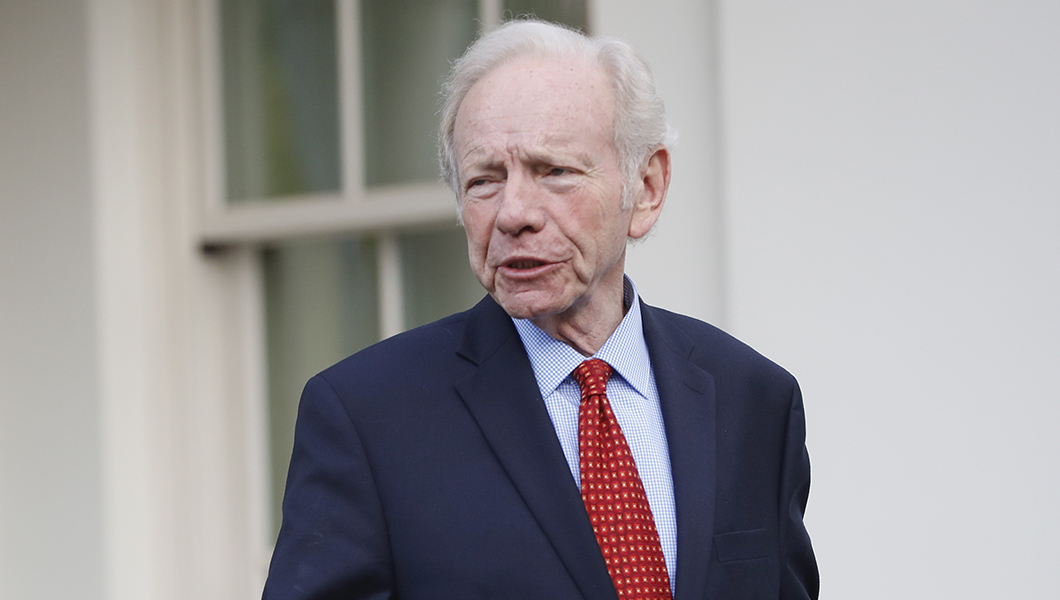 ‘Lifelong Democrat’ Joe Lieberman endorses Republican Susan Collins in Maine Senate race