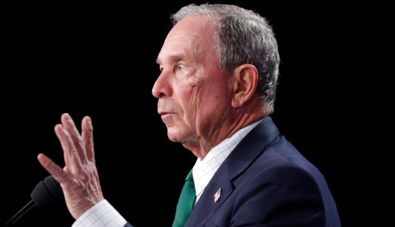 Michael Bloomberg aims to fully decarbonize the economy by 2050 at the latest.