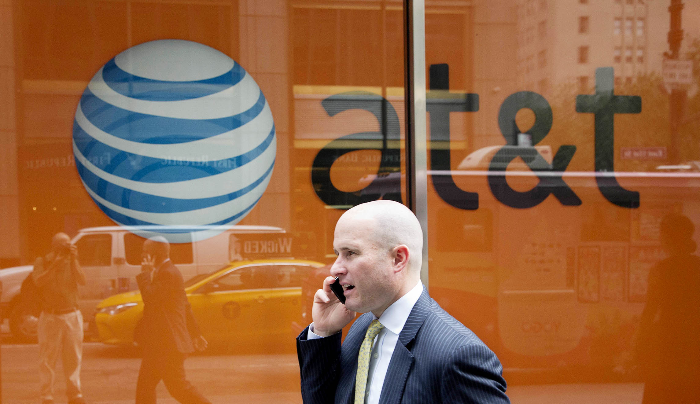 3G devices are on the way out, say AT&T and Verizon